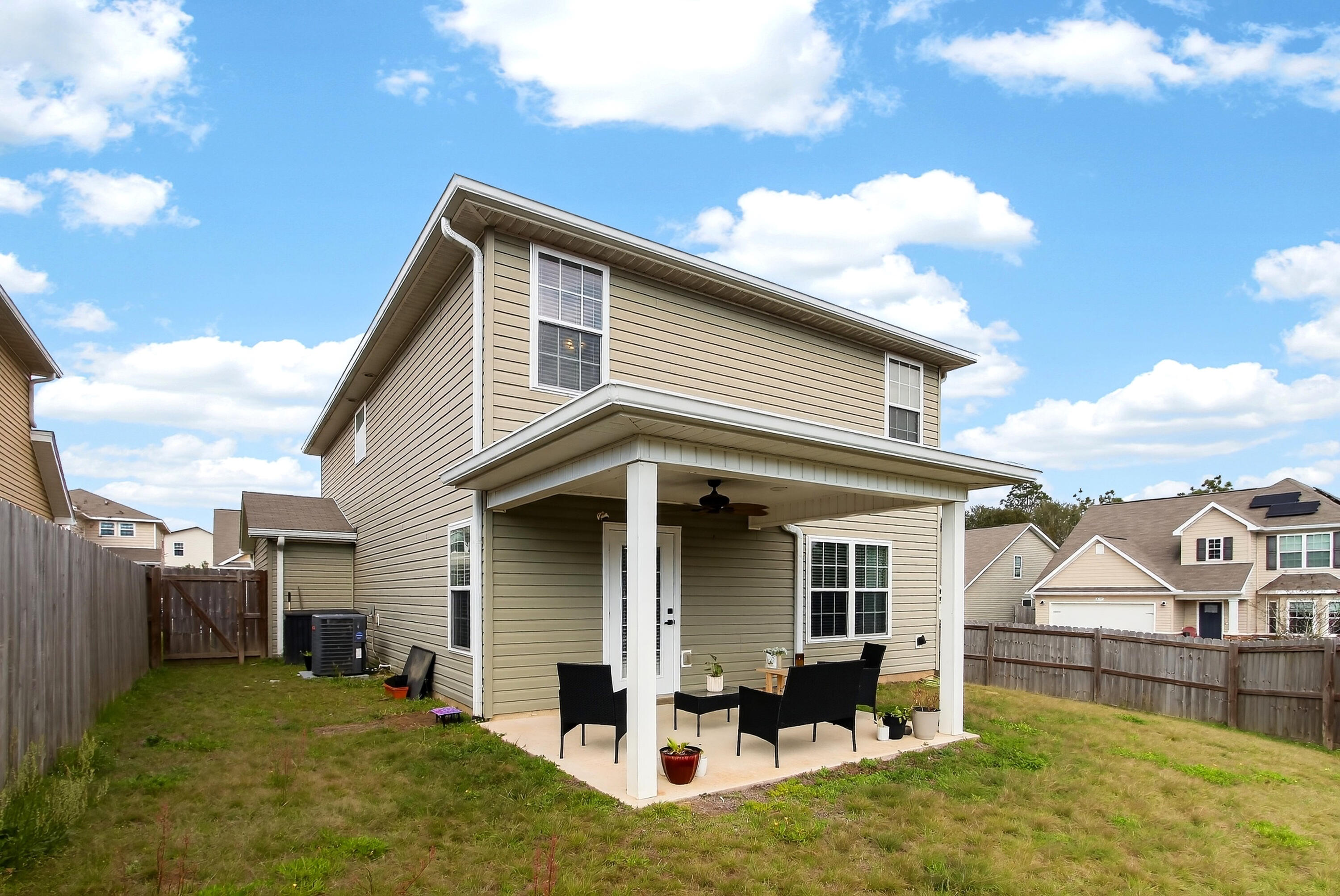 STILLWELL ESTATES - Residential Lease