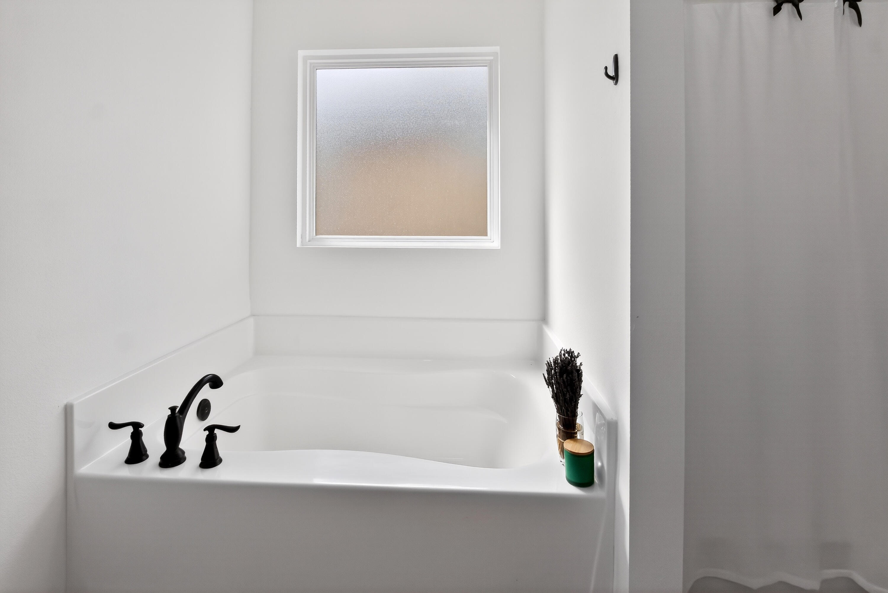 STILLWELL ESTATES - Residential Lease