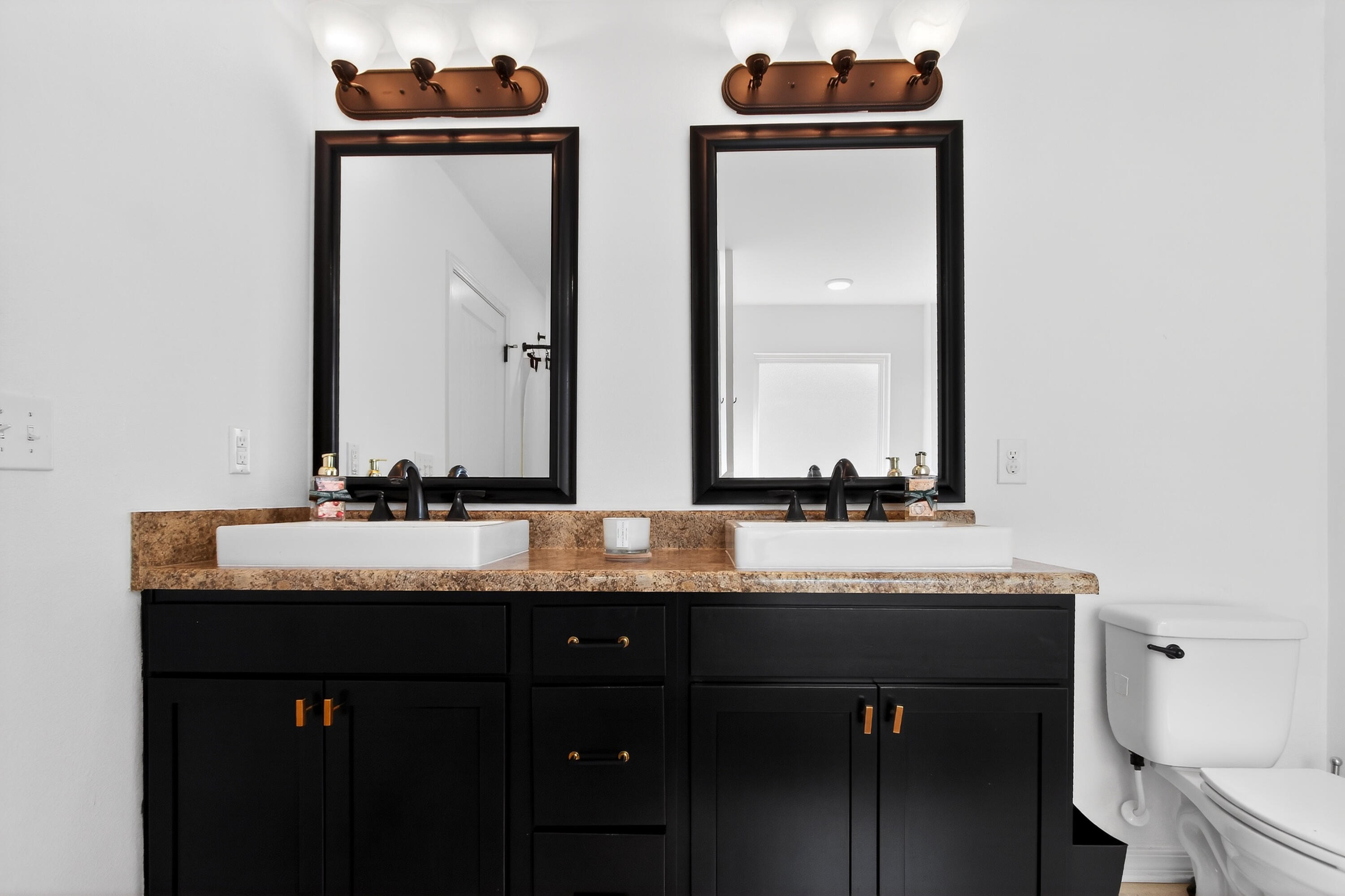 STILLWELL ESTATES - Residential Lease