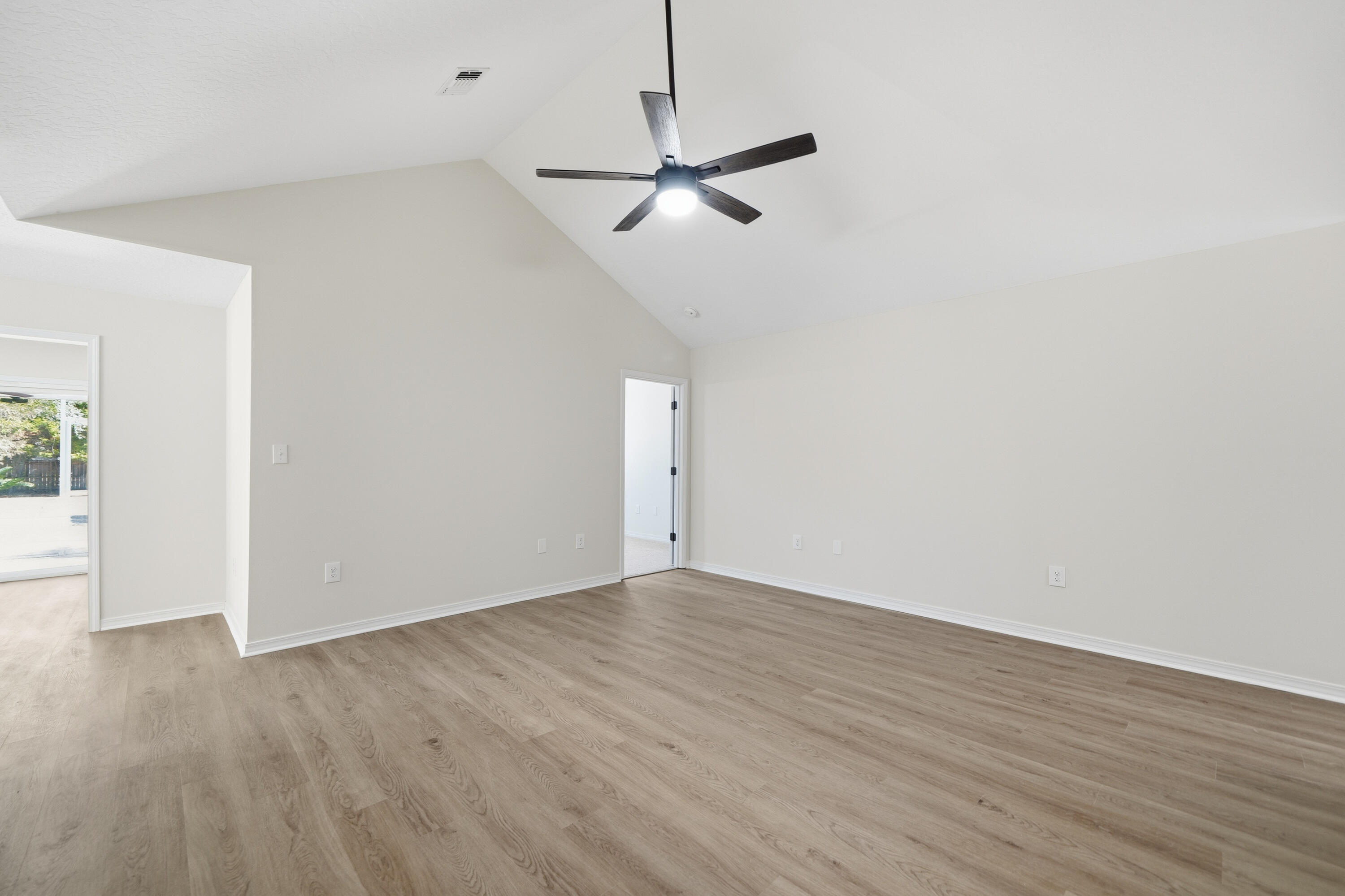 NAVARRE S/D 2ND ADDN - Residential