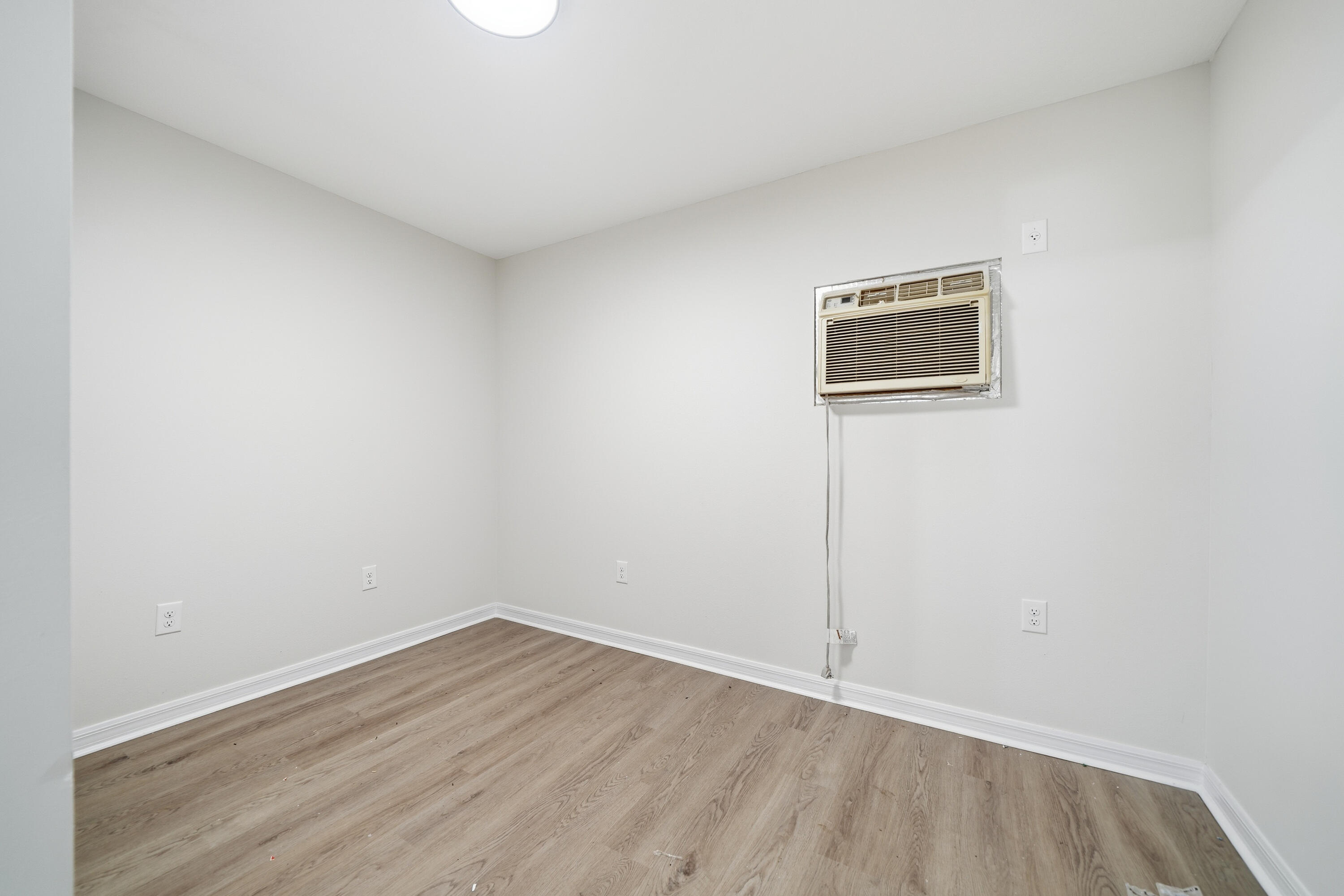 NAVARRE S/D 2ND ADDN - Residential