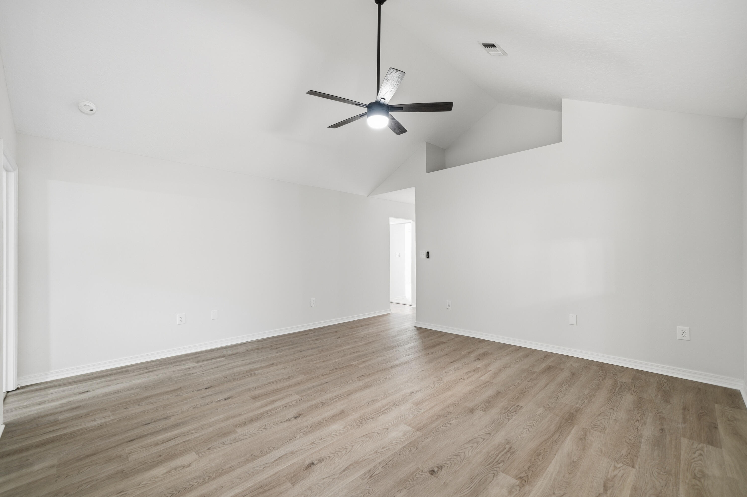 NAVARRE S/D 2ND ADDN - Residential