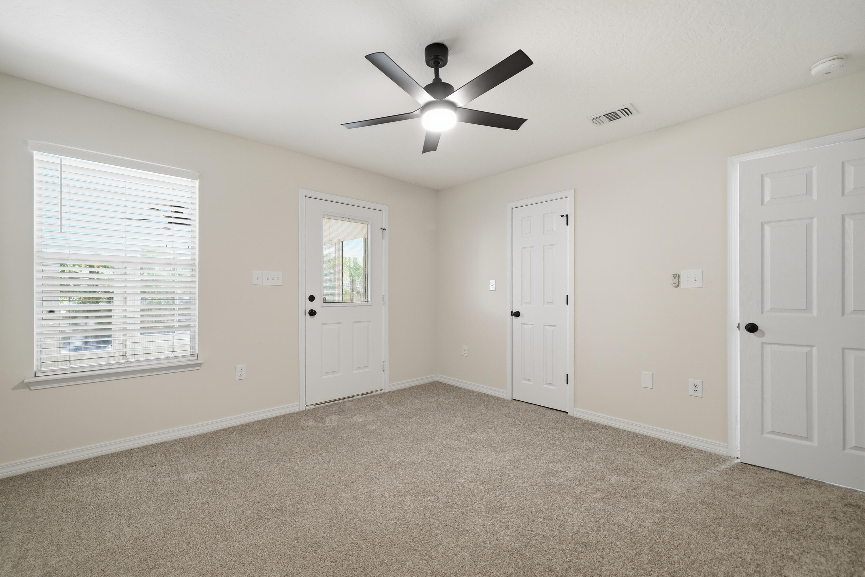 NAVARRE S/D 2ND ADDN - Residential