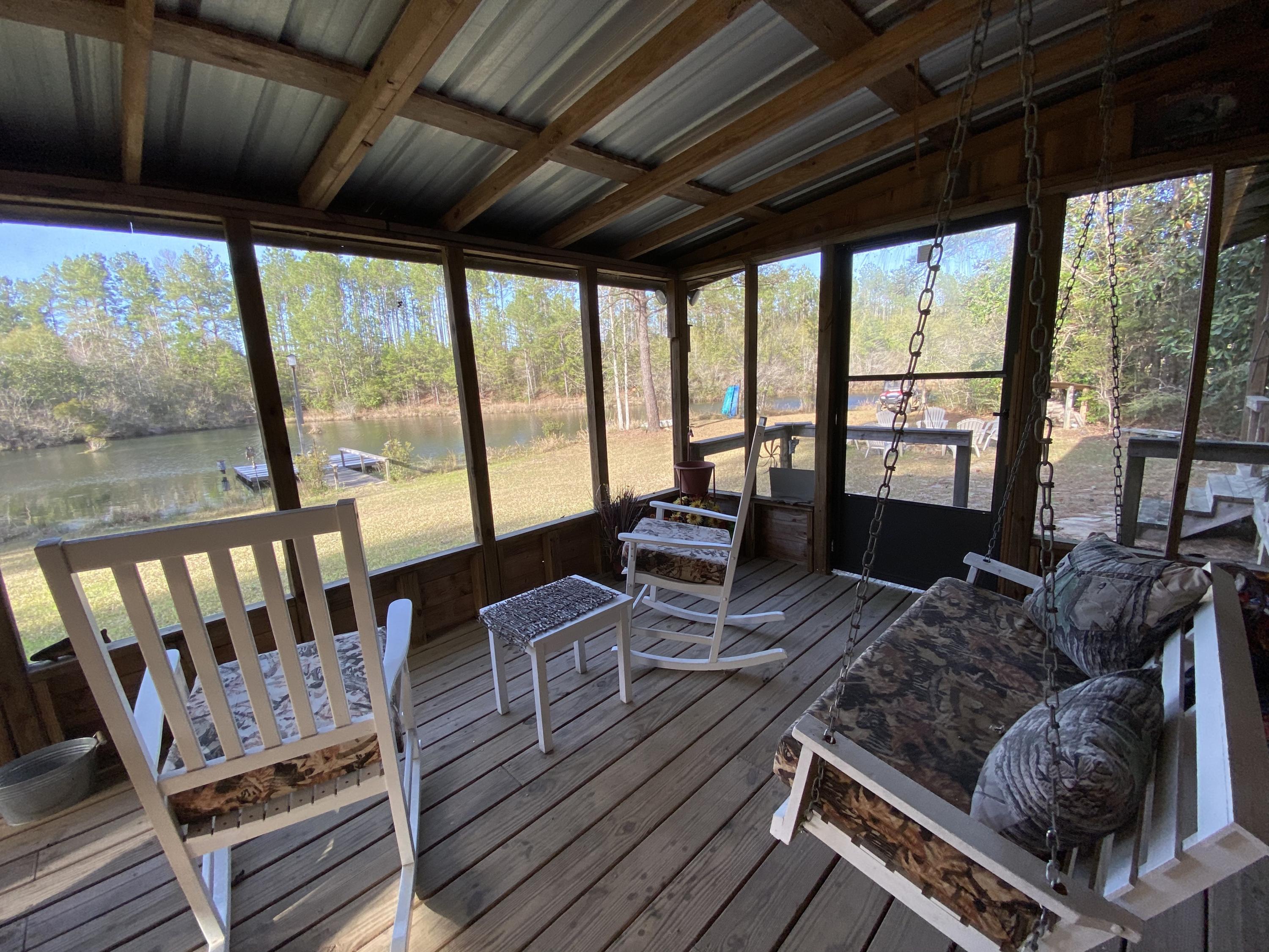 METES & BOUNDS - Land