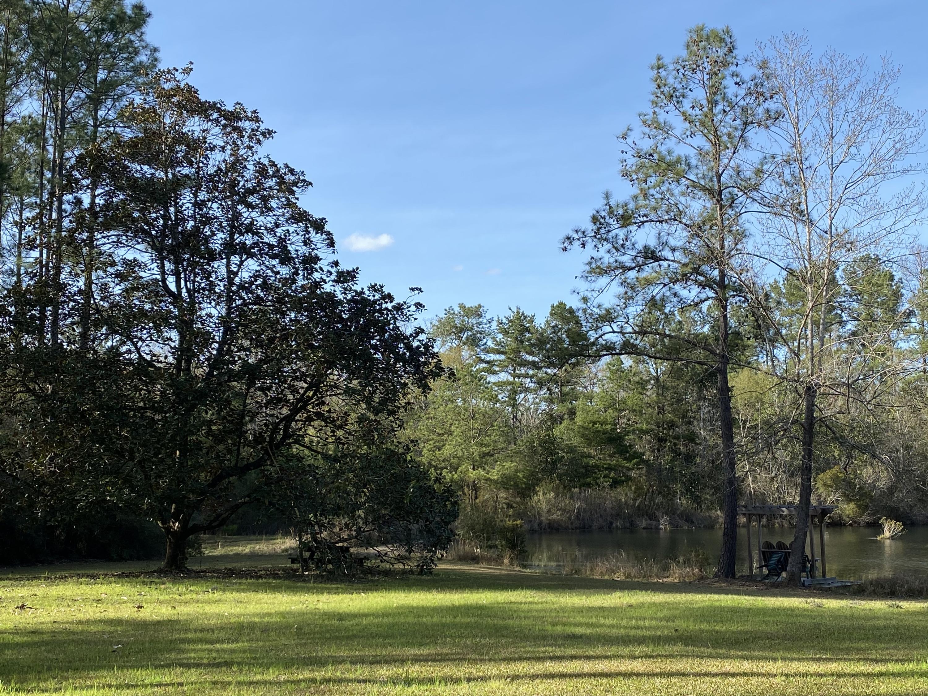 METES & BOUNDS - Land