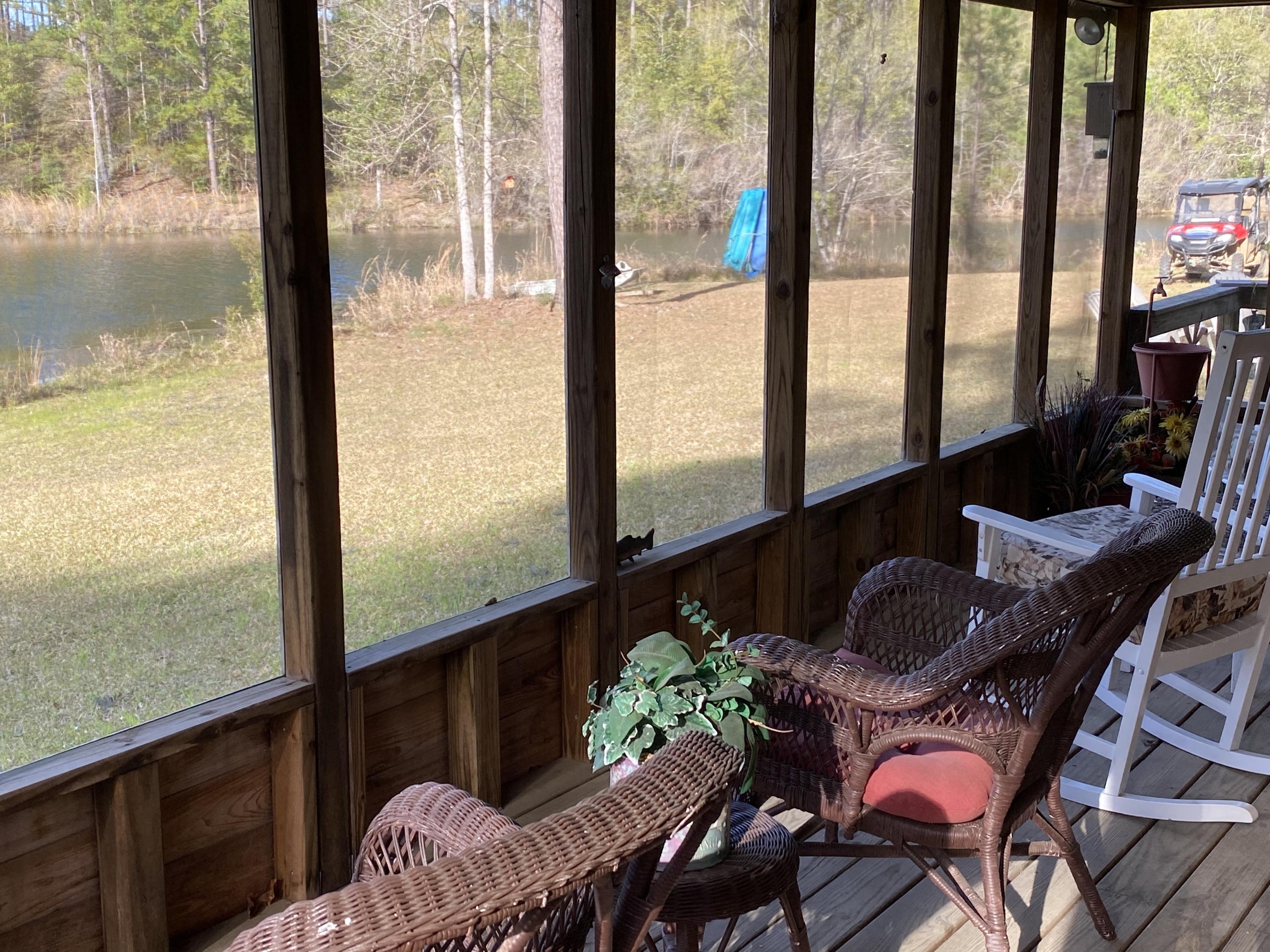 METES & BOUNDS - Land