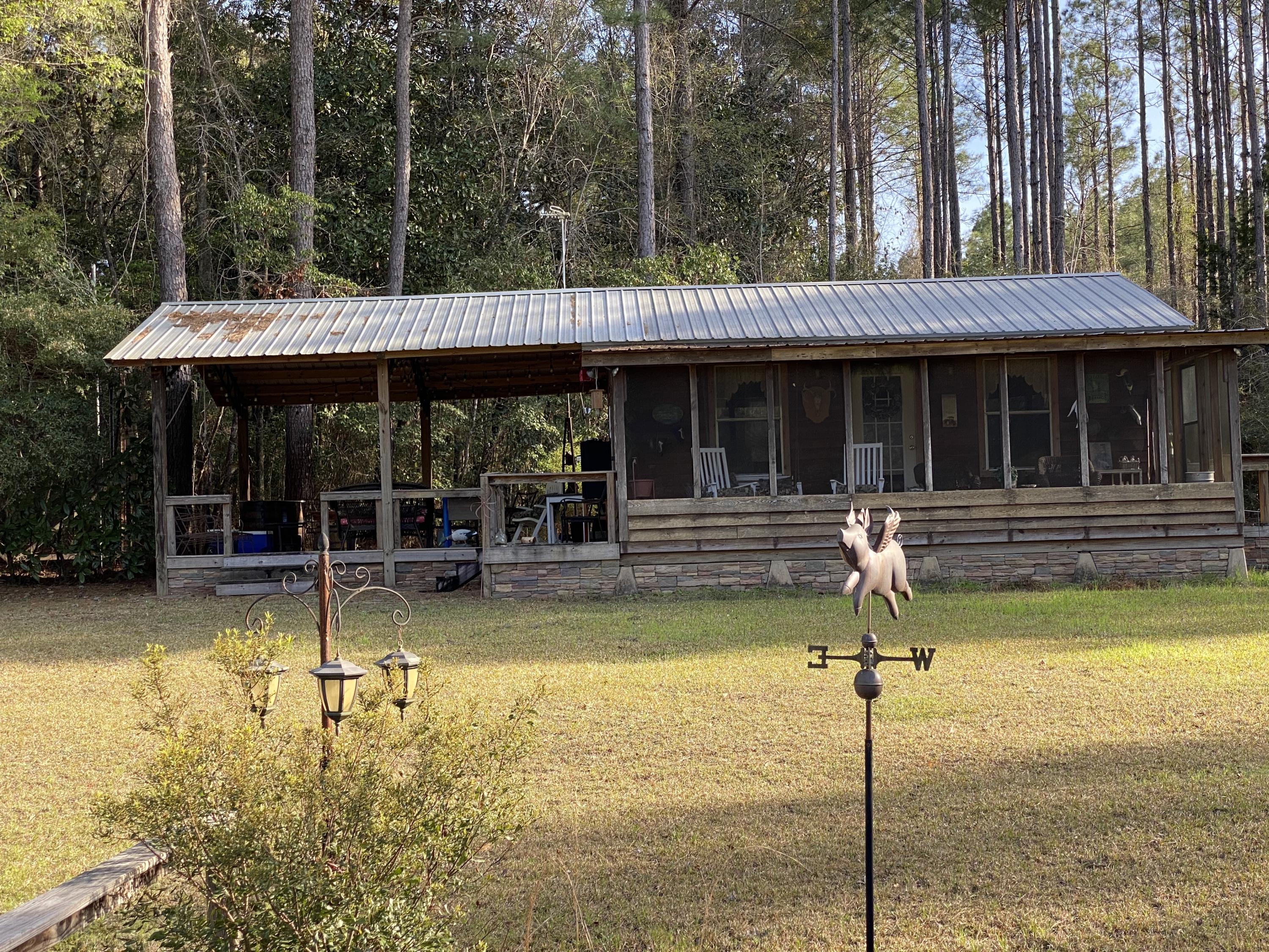 METES & BOUNDS - Land