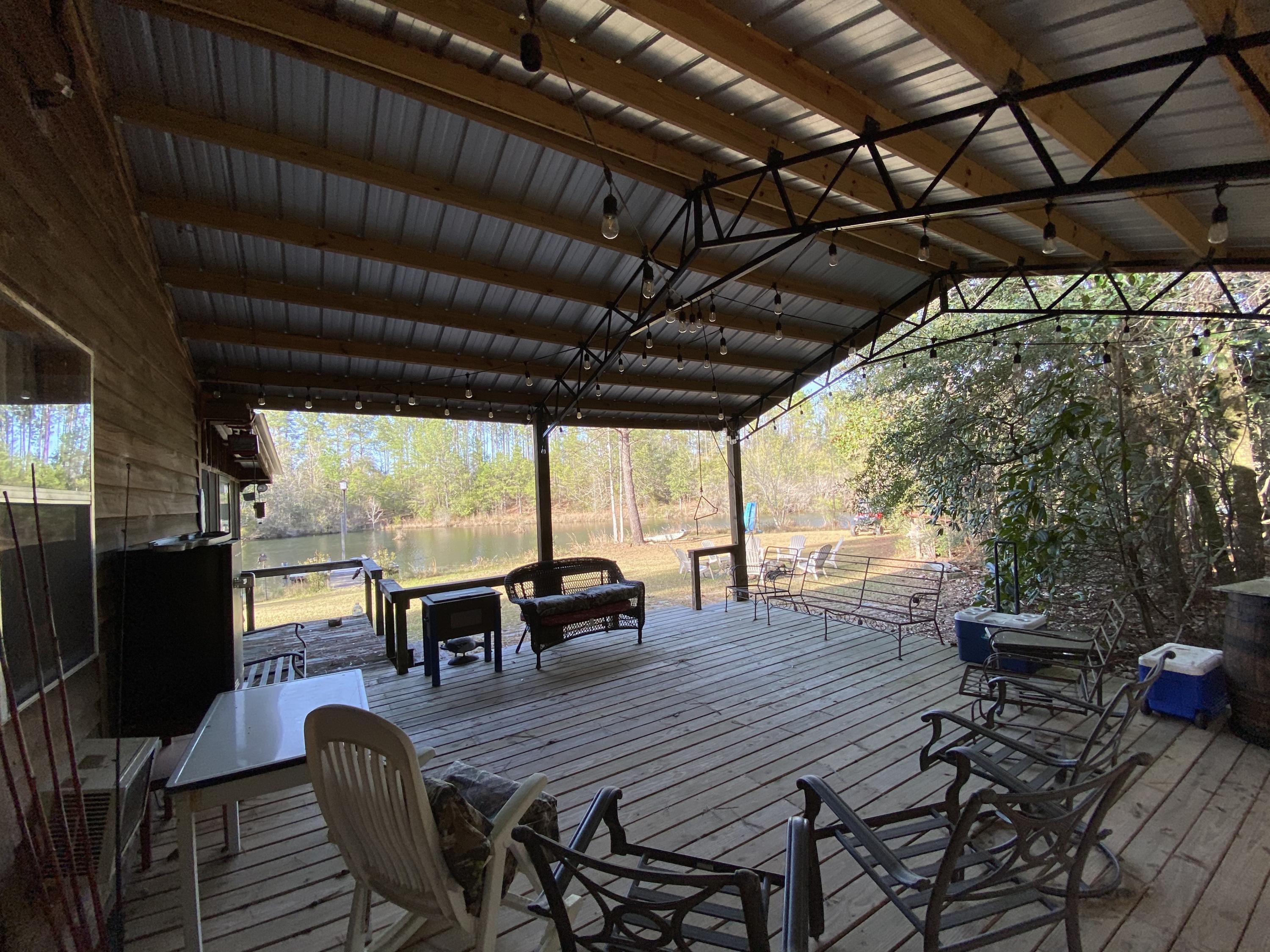 METES & BOUNDS - Land