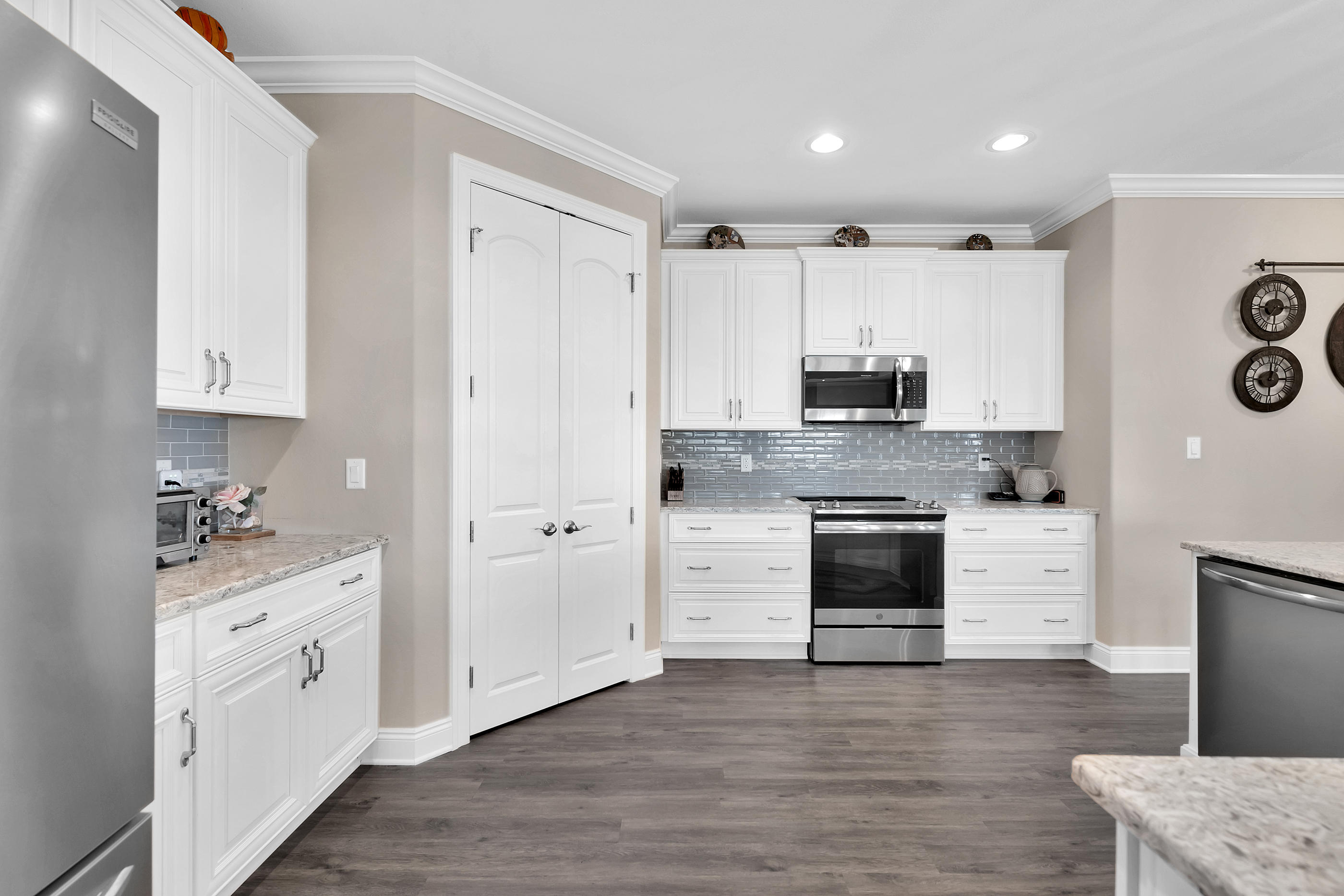 PALMETTO LAKE PRESERVE - Residential