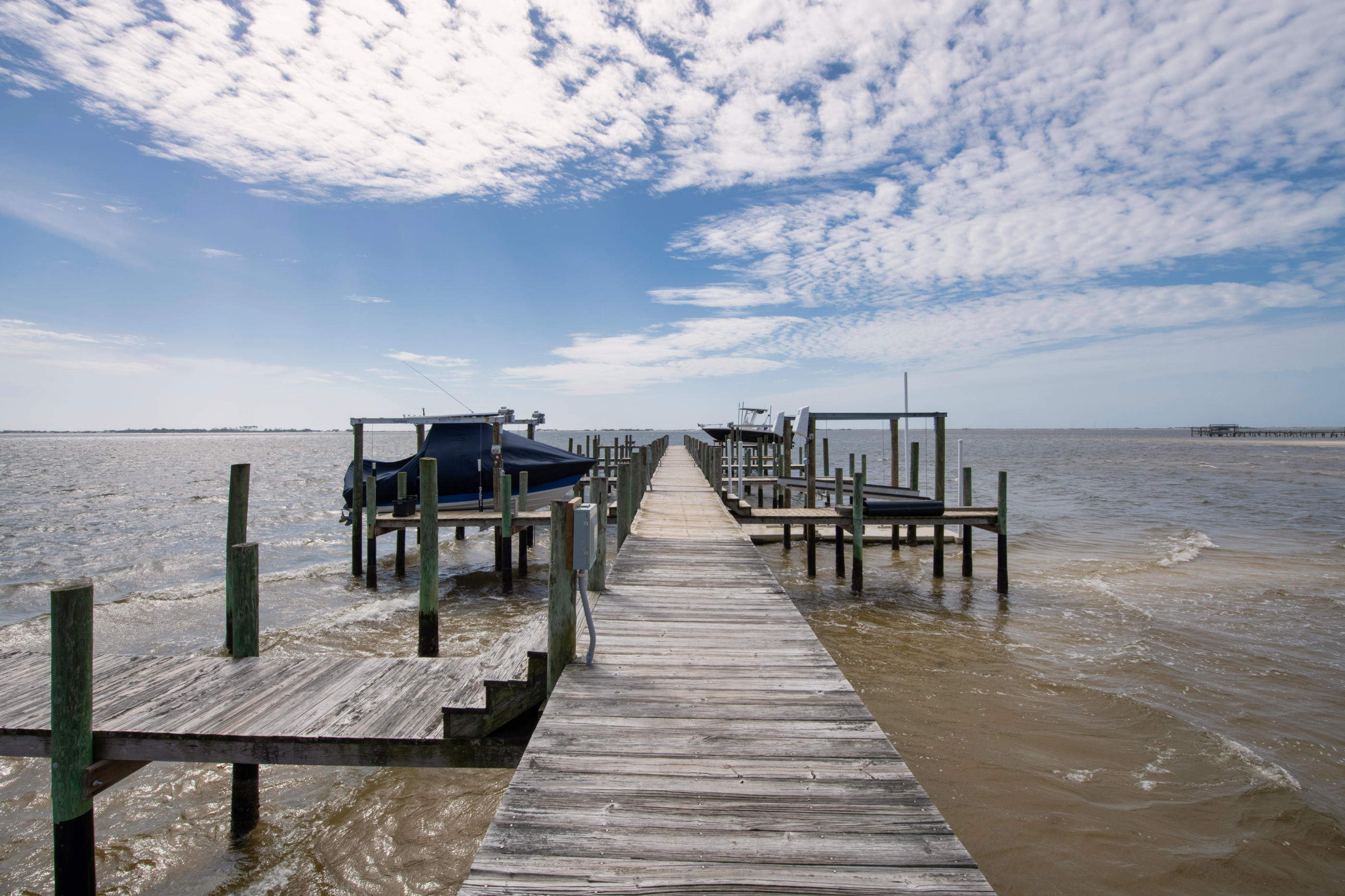 PALMETTO LAKE PRESERVE - Residential