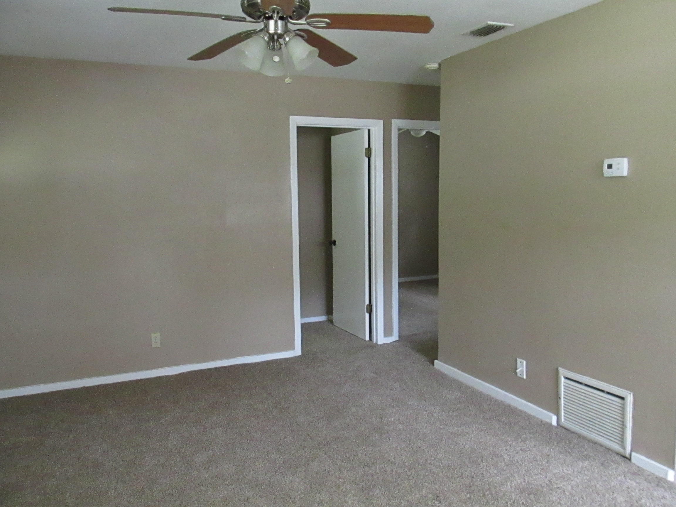 TOWN OF SANTA ROSA - Residential Lease