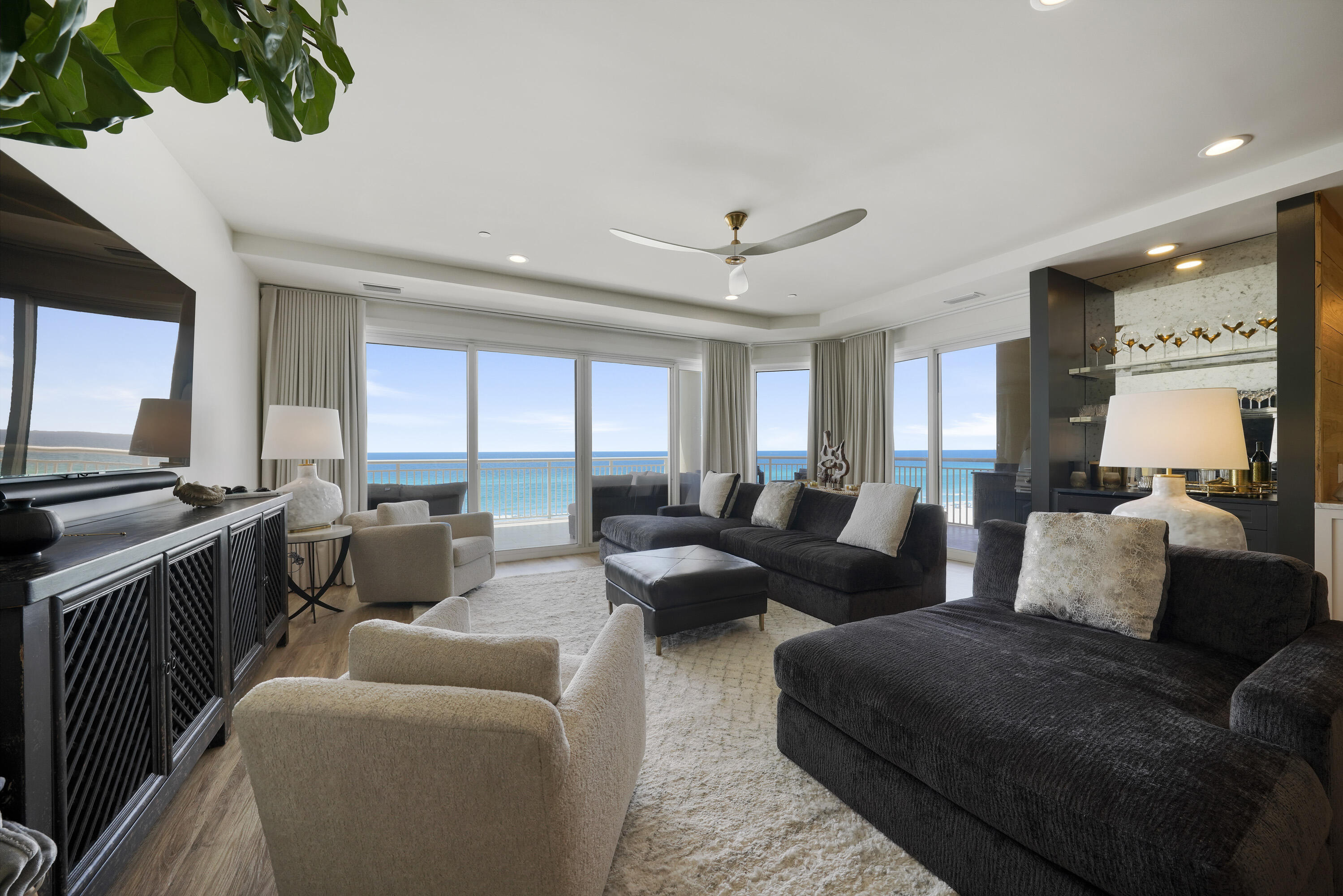 HIDDEN DUNES GRAND VILLAS - Residential