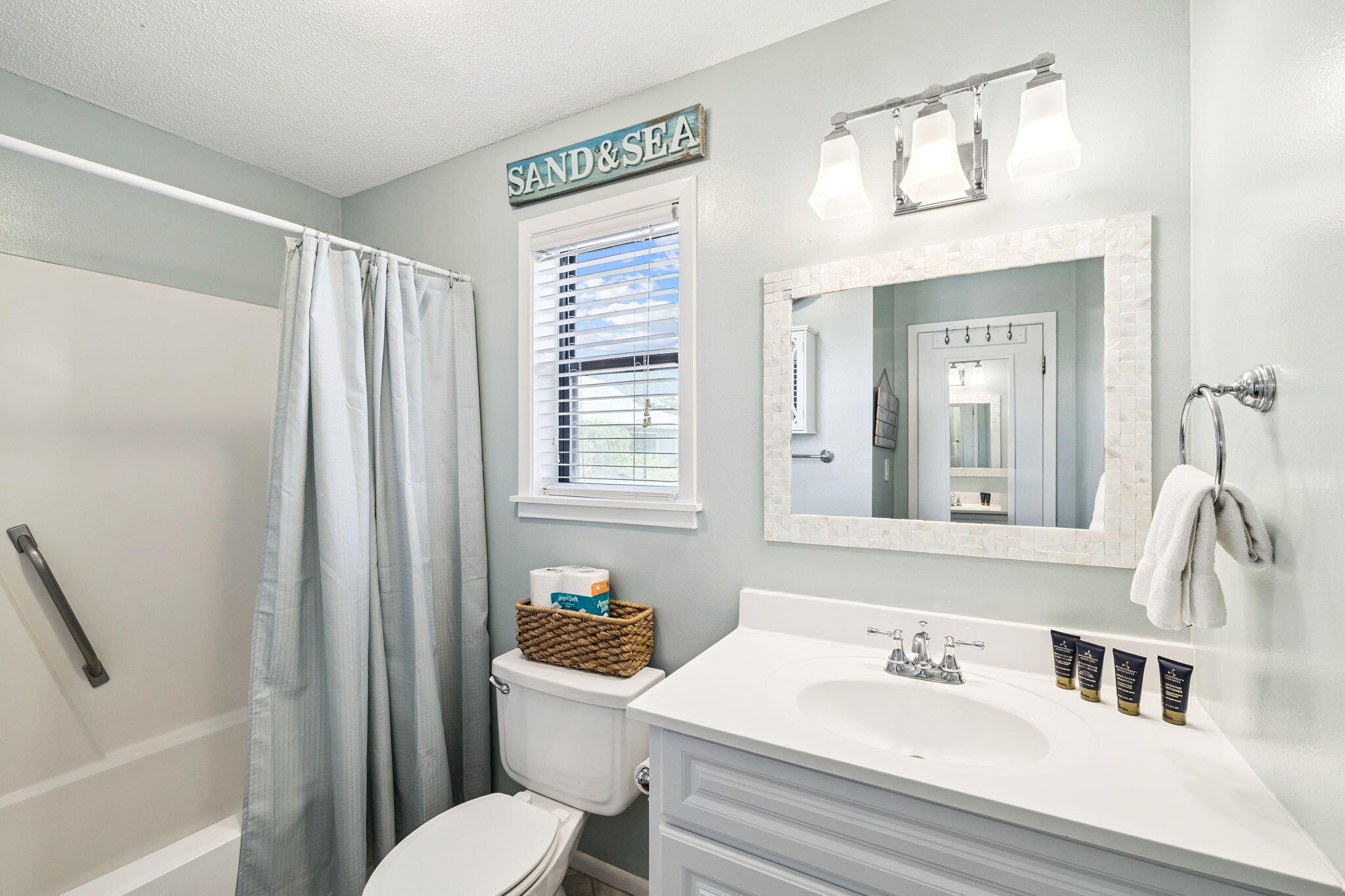 BEACHWOOD VILLAS CONDO - Residential