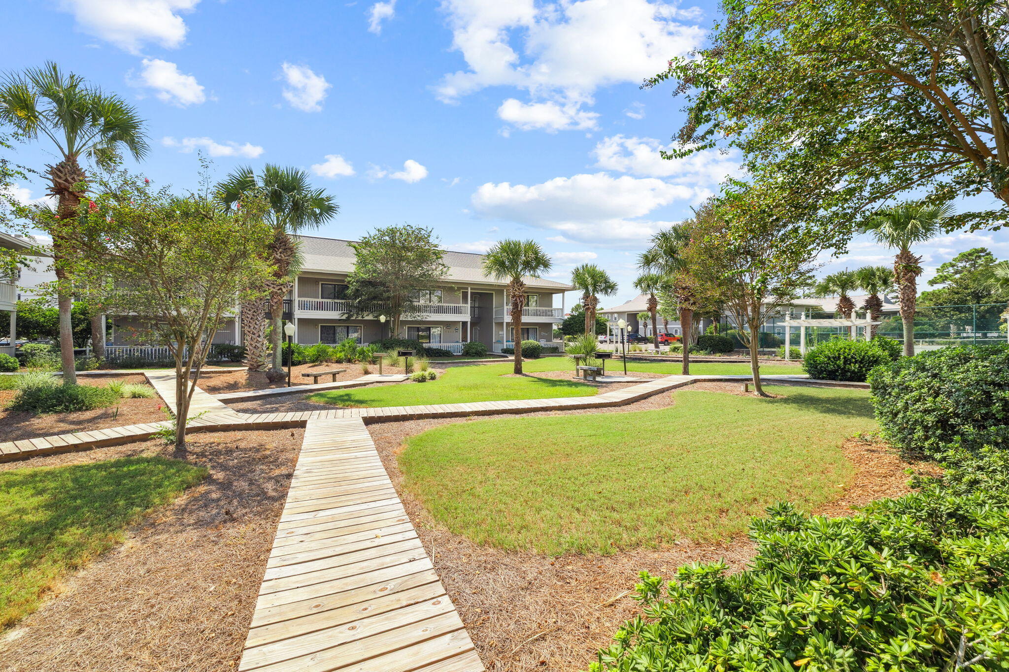 BEACHWOOD VILLAS CONDO - Residential