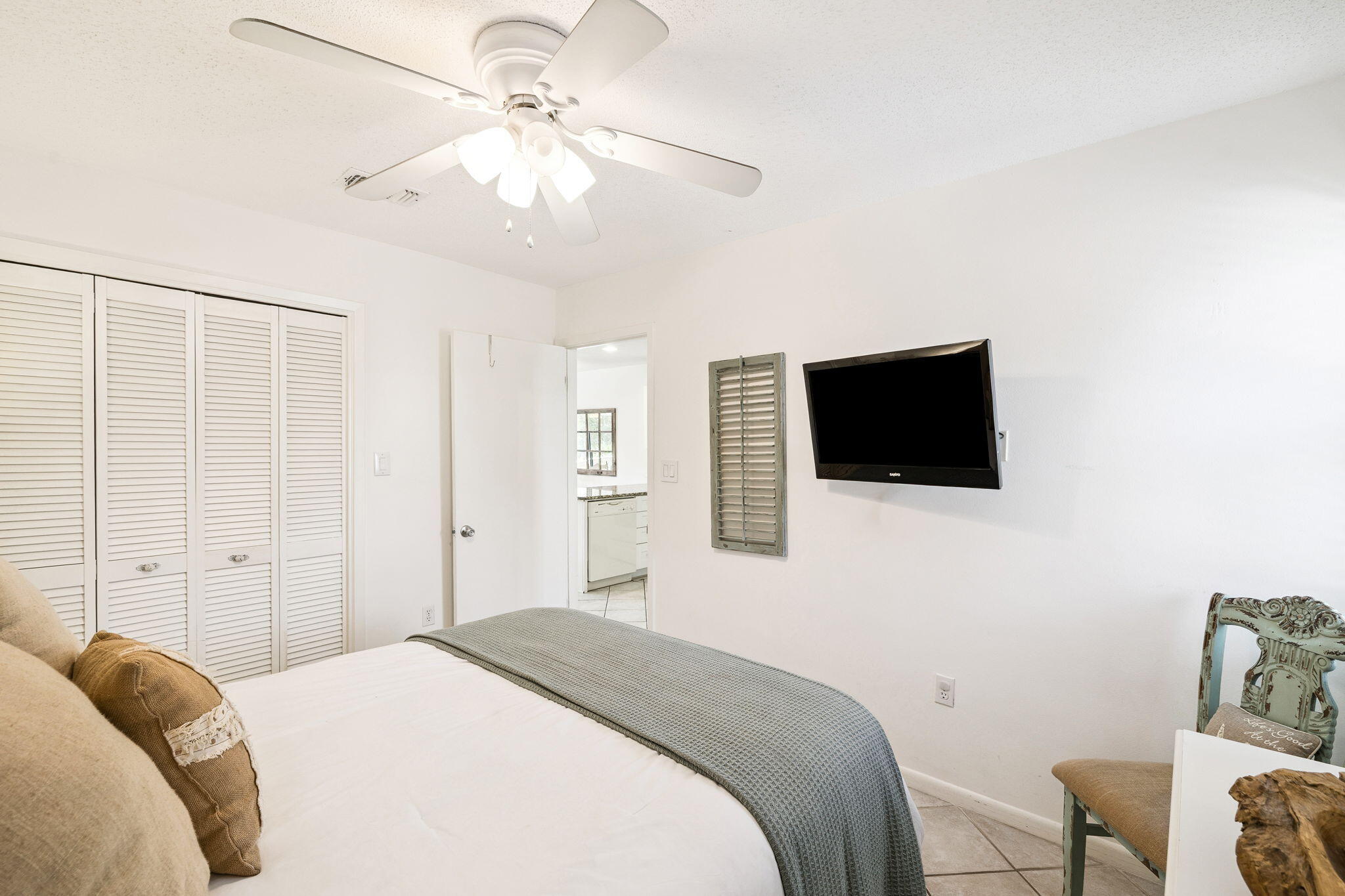 BEACHWOOD VILLAS CONDO - Residential