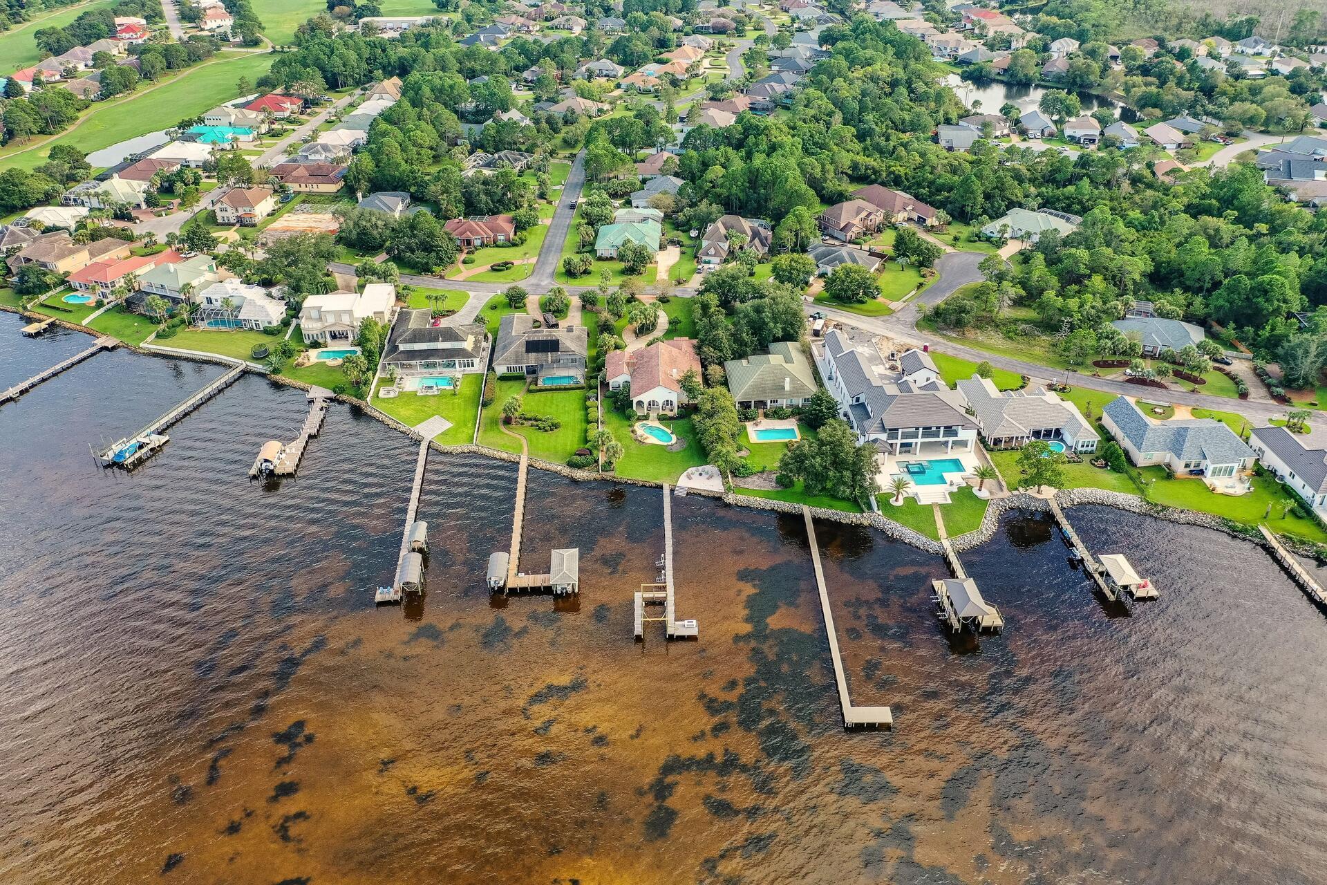 Emerald Bay BAYWINDS GOLF EST PH 1 - Residential