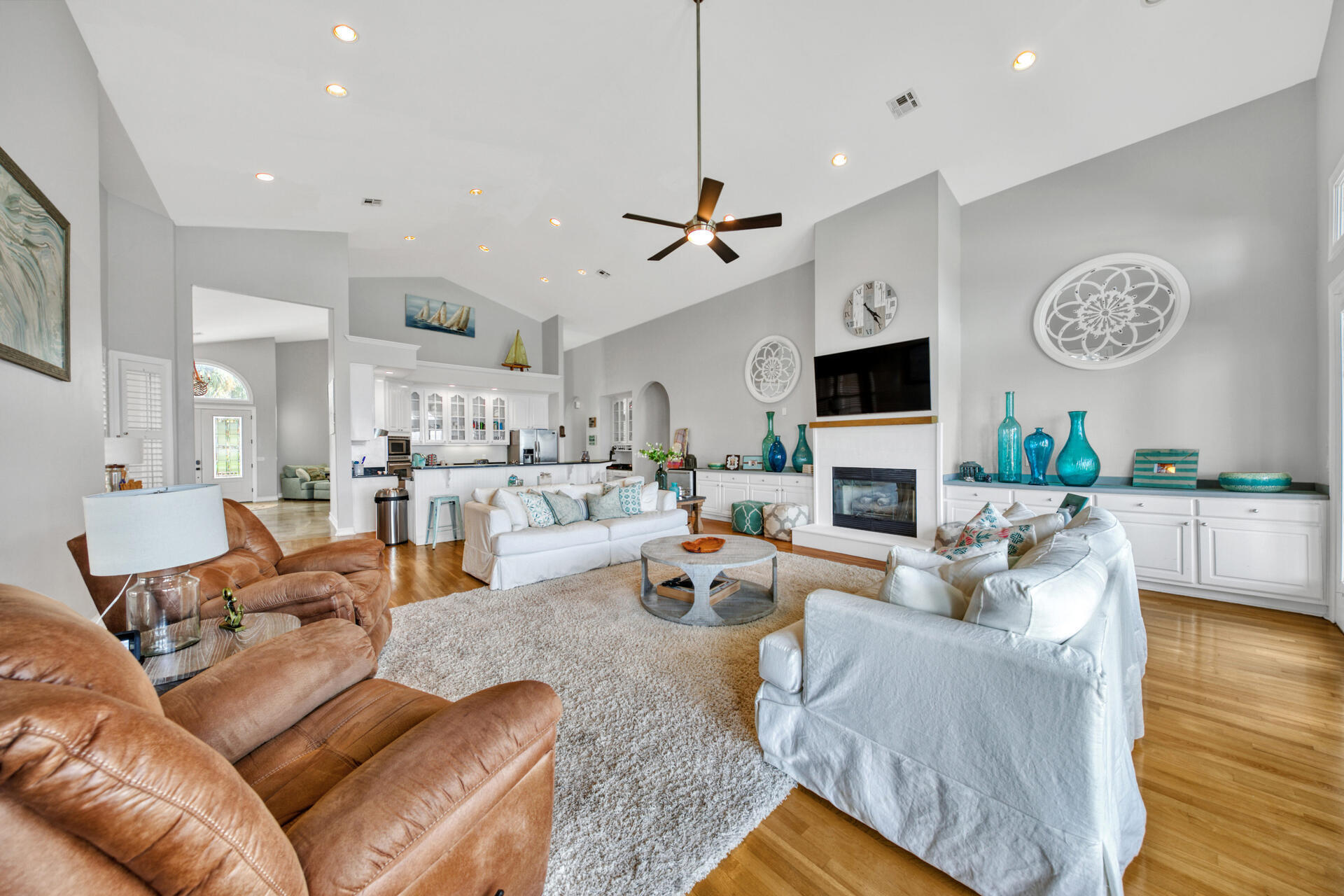 Emerald Bay BAYWINDS GOLF EST PH 1 - Residential