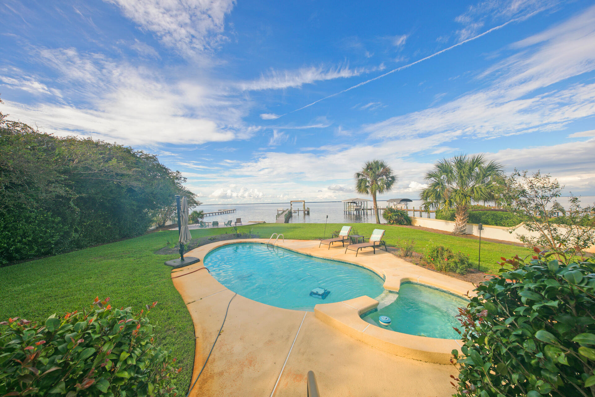 Emerald Bay BAYWINDS GOLF EST PH 1 - Residential