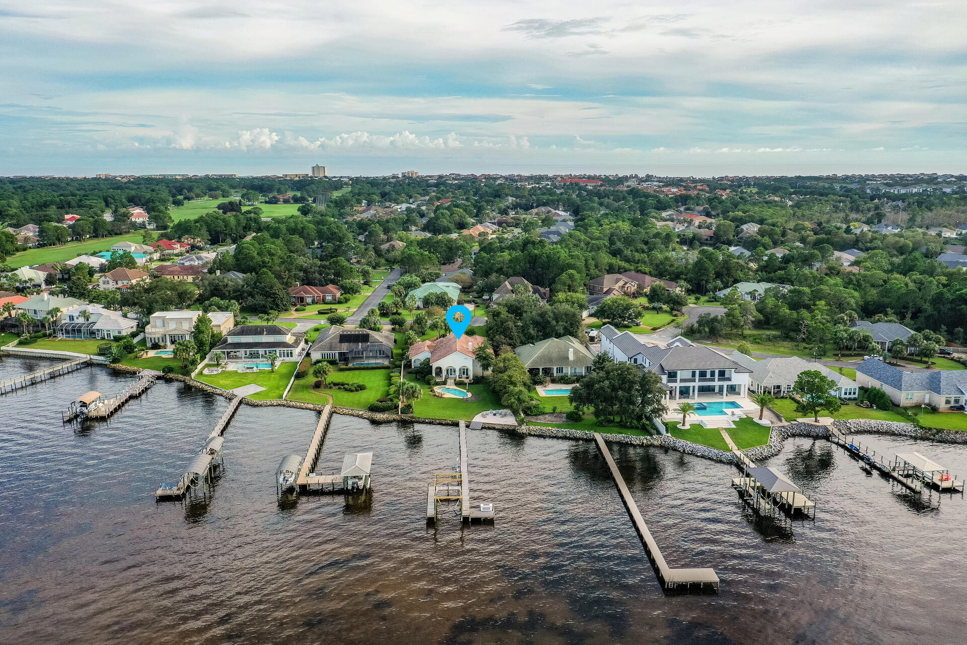 Emerald Bay BAYWINDS GOLF EST PH 1 - Residential