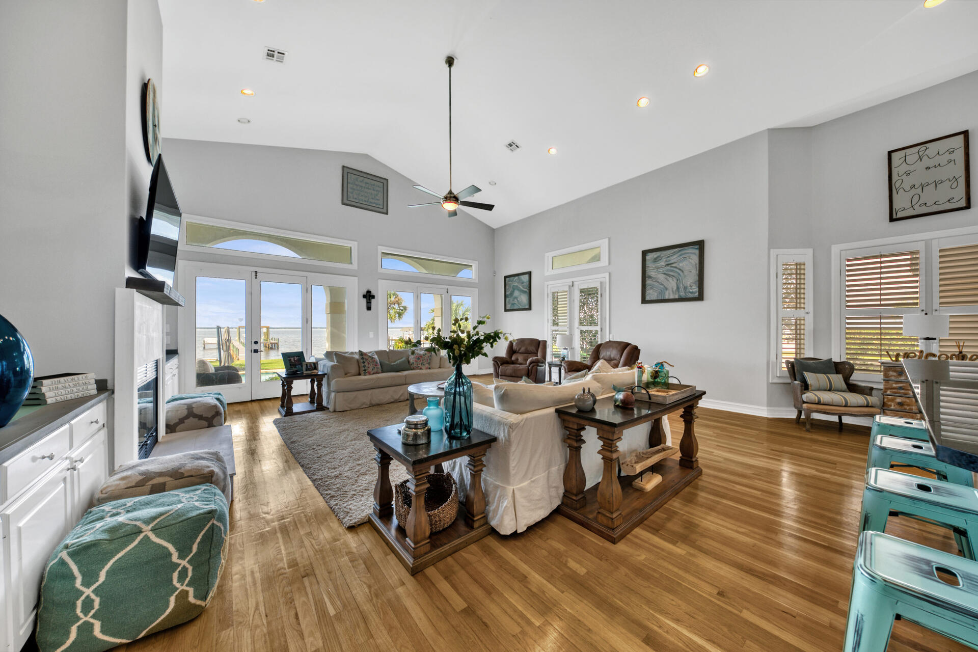 Emerald Bay BAYWINDS GOLF EST PH 1 - Residential