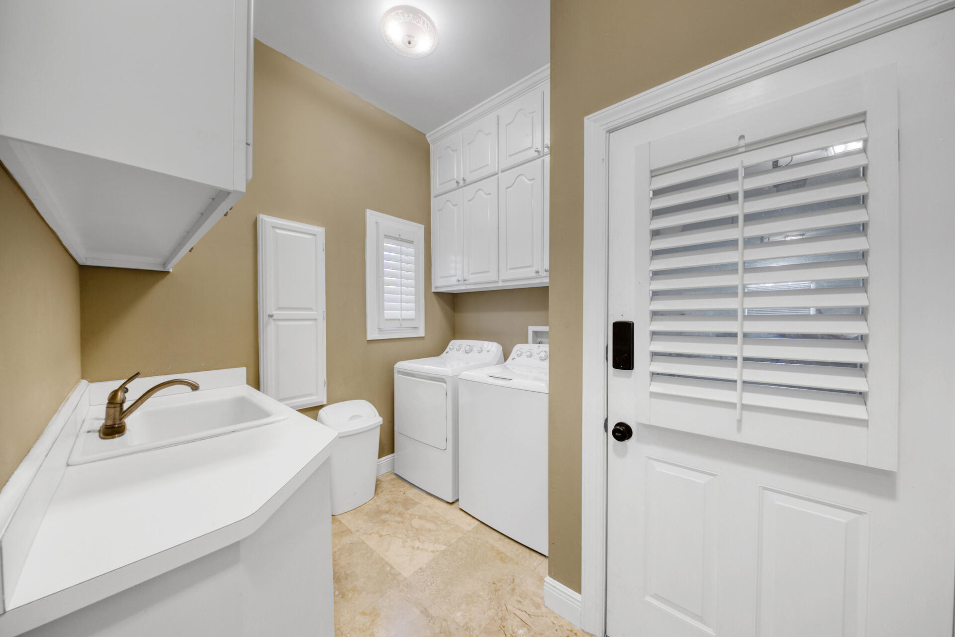 Emerald Bay BAYWINDS GOLF EST PH 1 - Residential