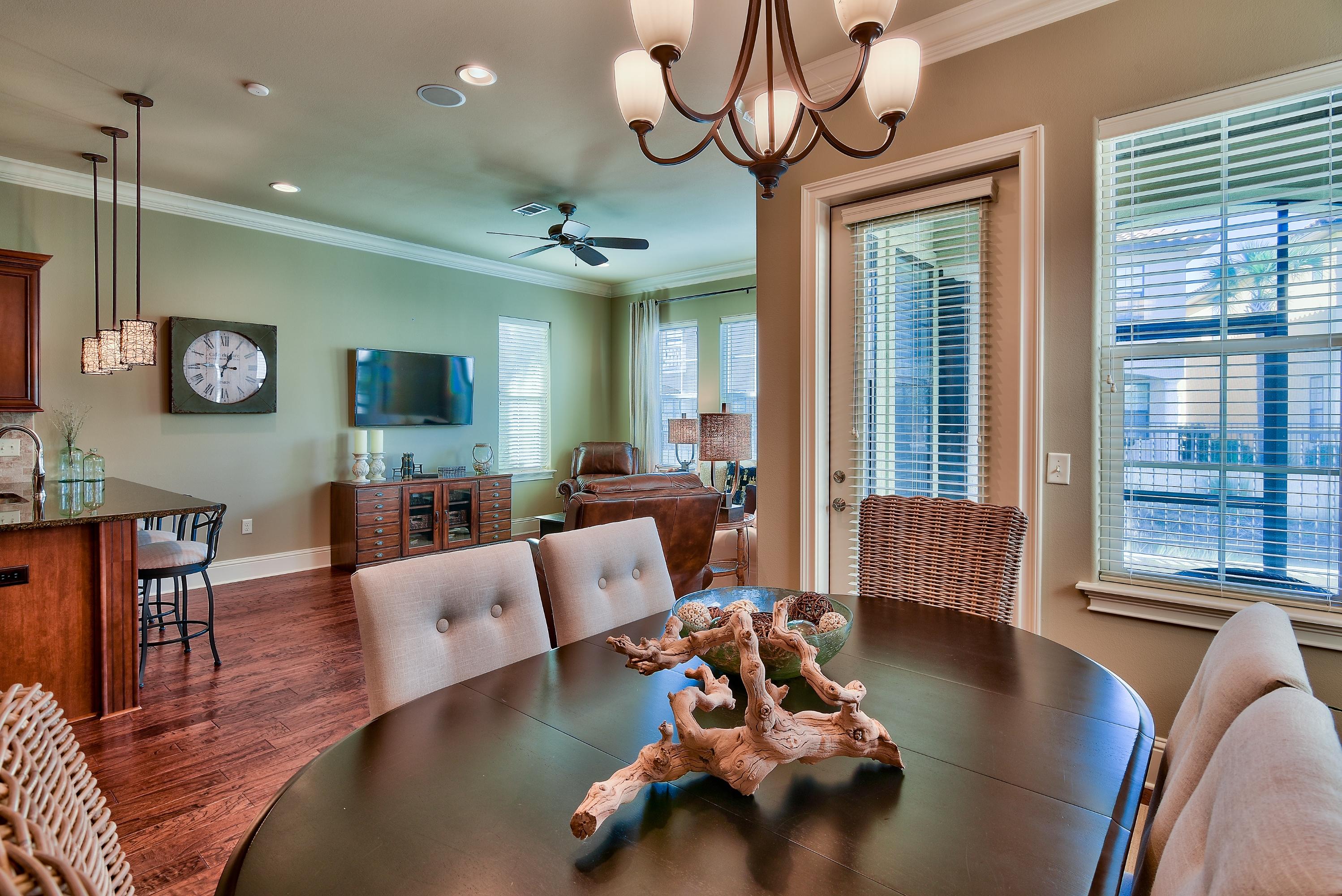 VILLA LAGO - Residential