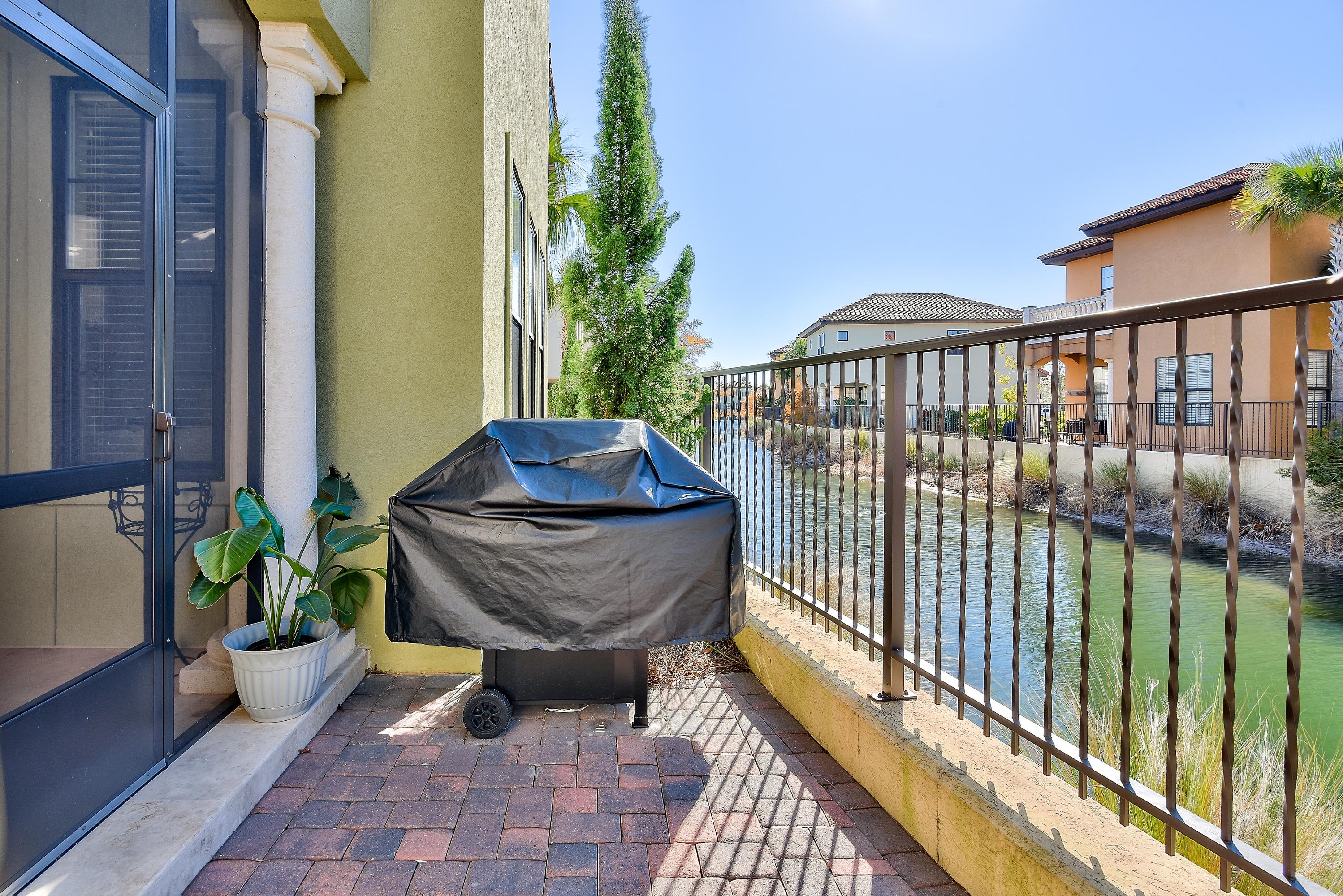 VILLA LAGO - Residential