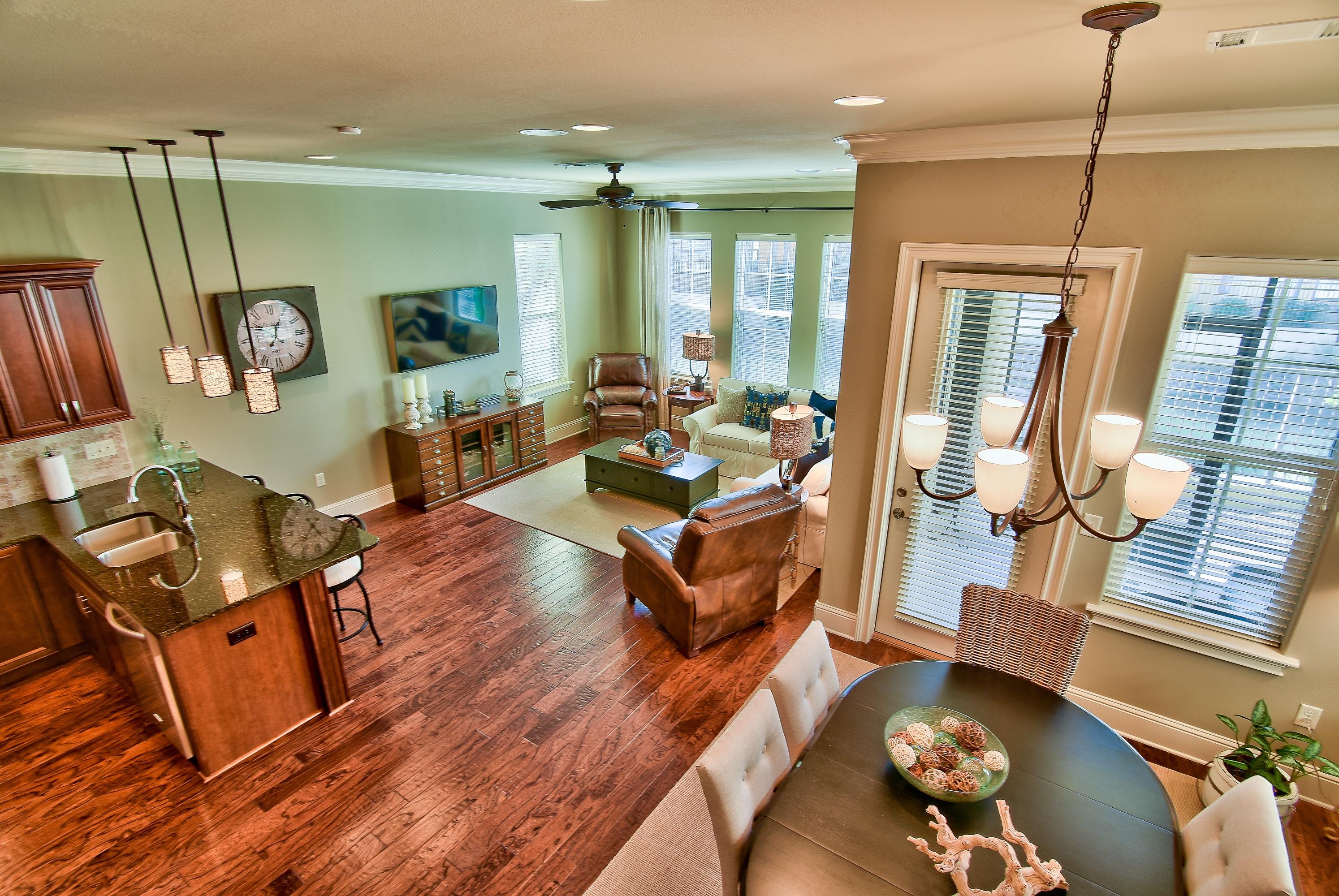 VILLA LAGO - Residential