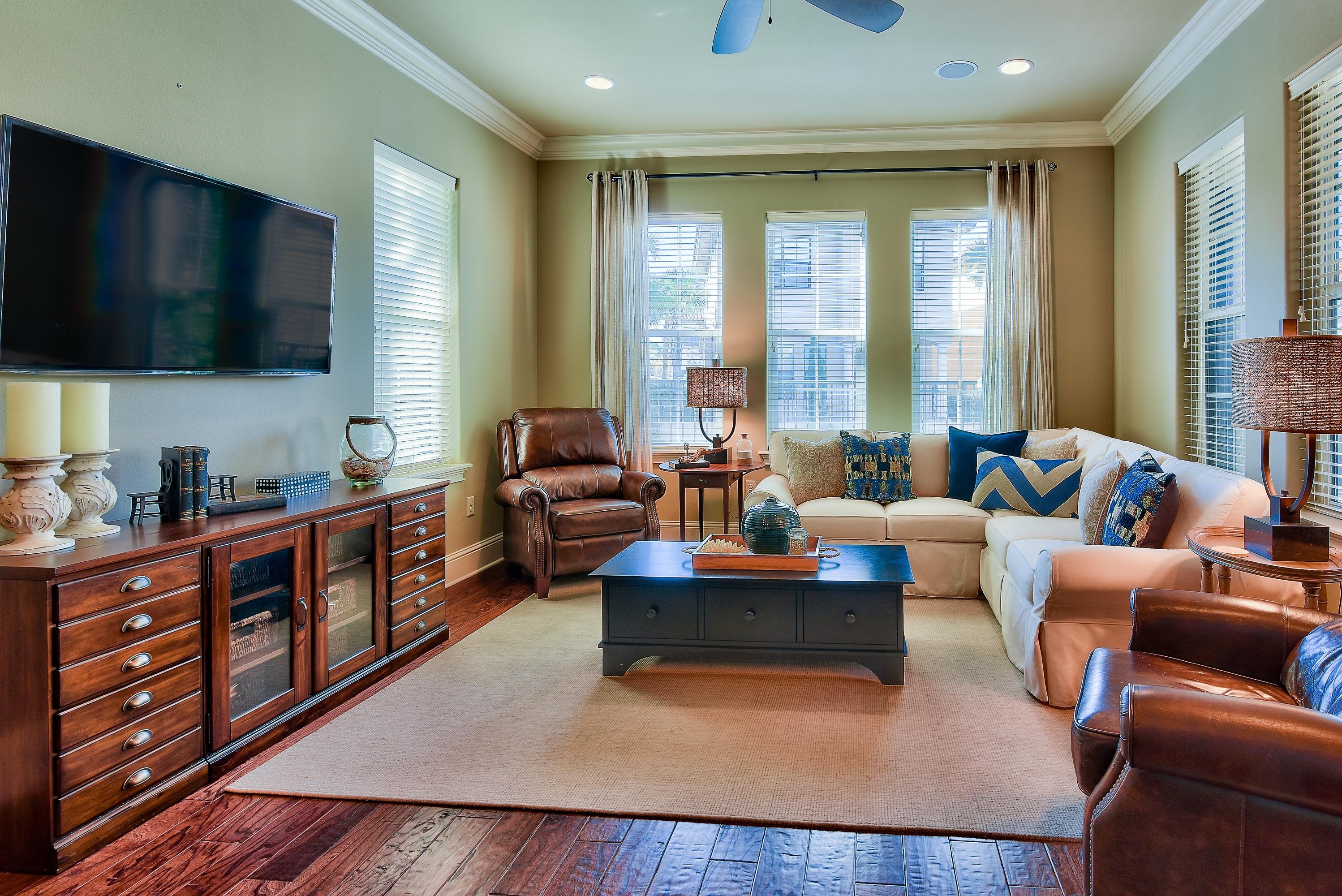 VILLA LAGO - Residential