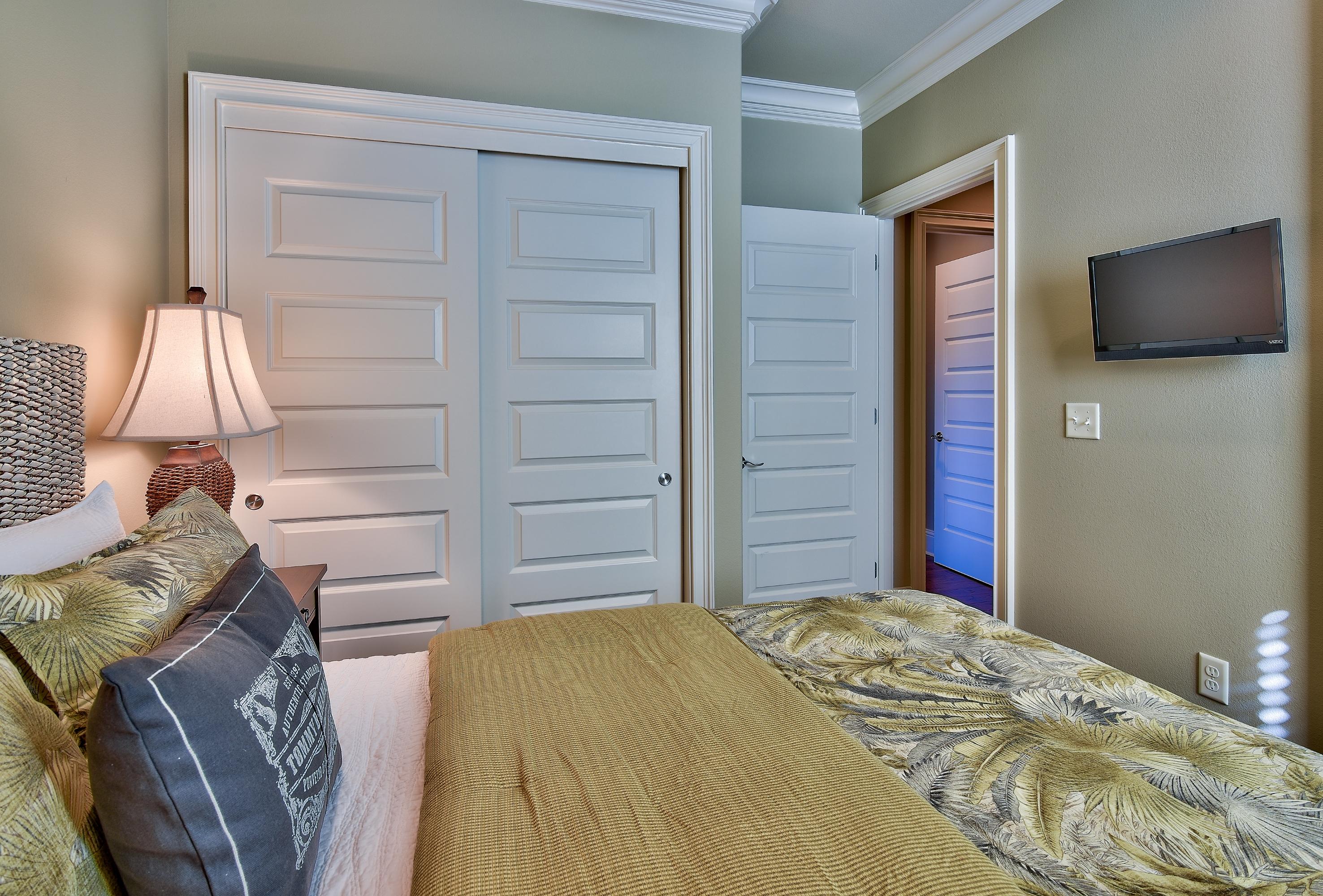 VILLA LAGO - Residential