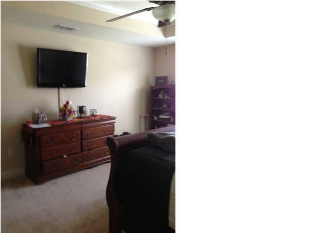 SILVER SPRINGS EST - Residential