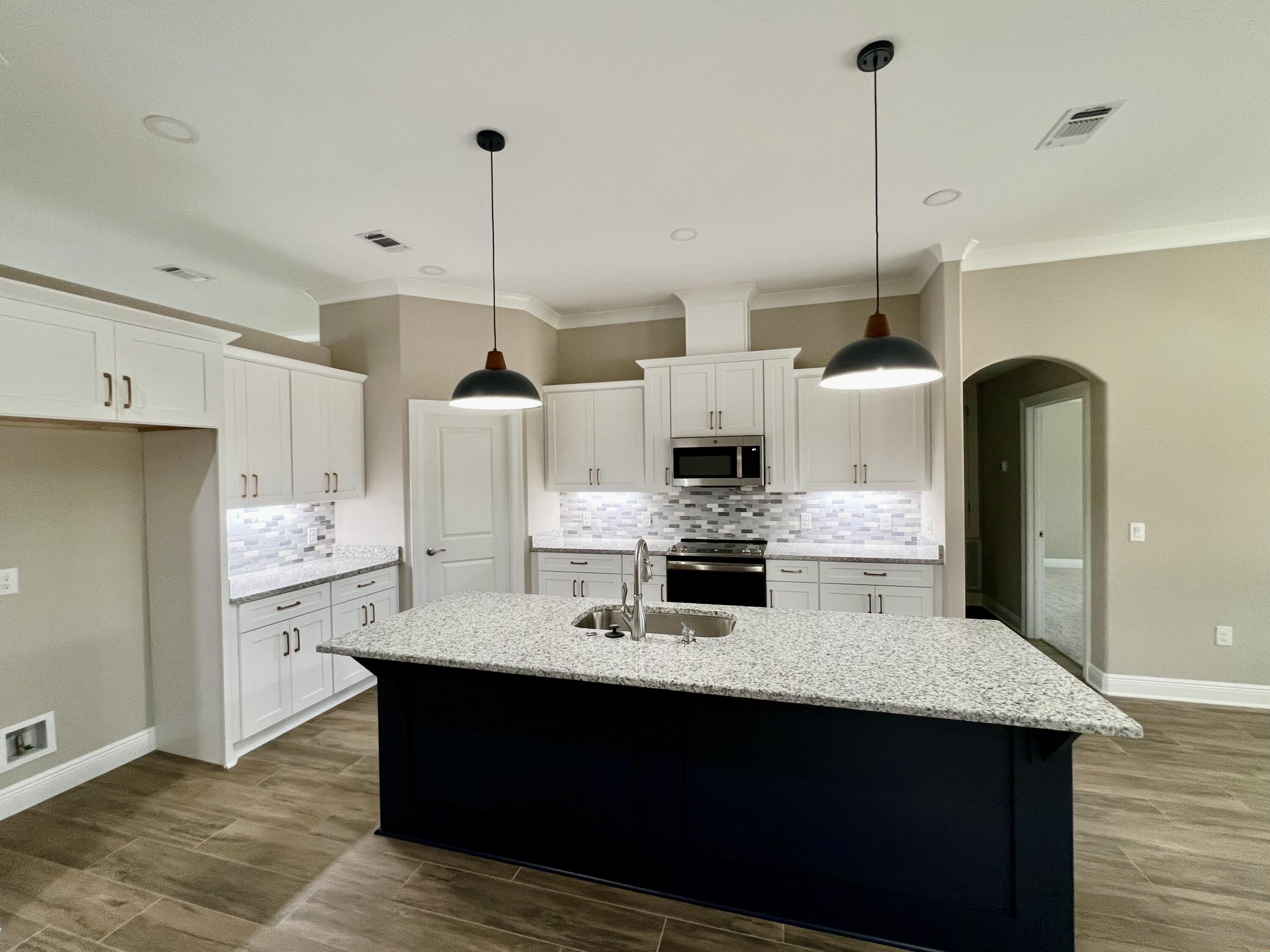 HOLLEY BY THE SEA - Residential