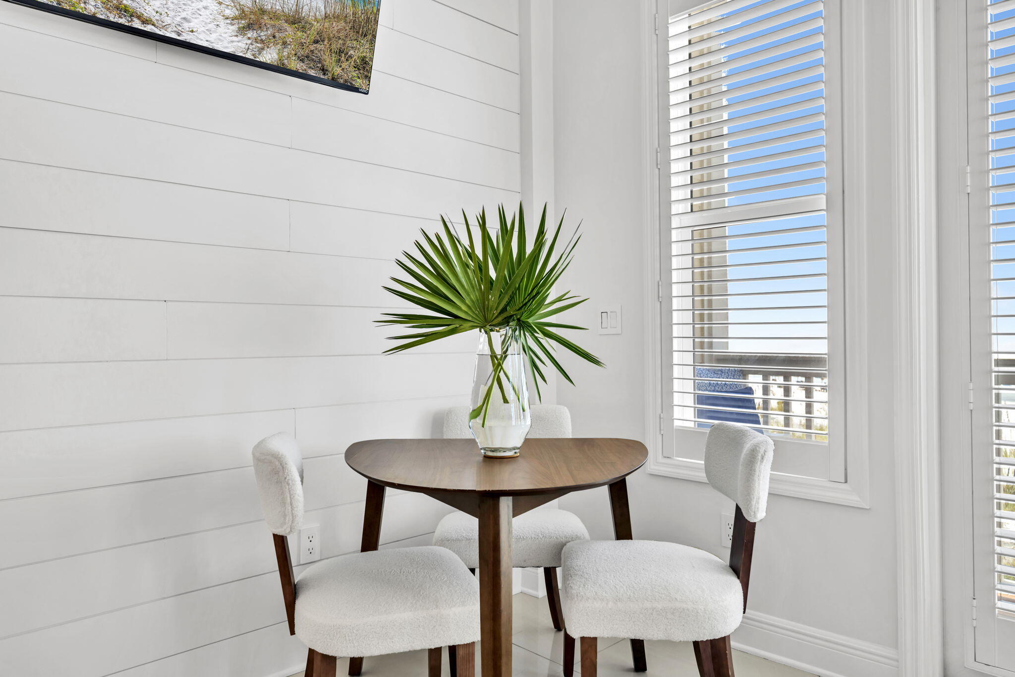 LEEWARD CONDO - Residential