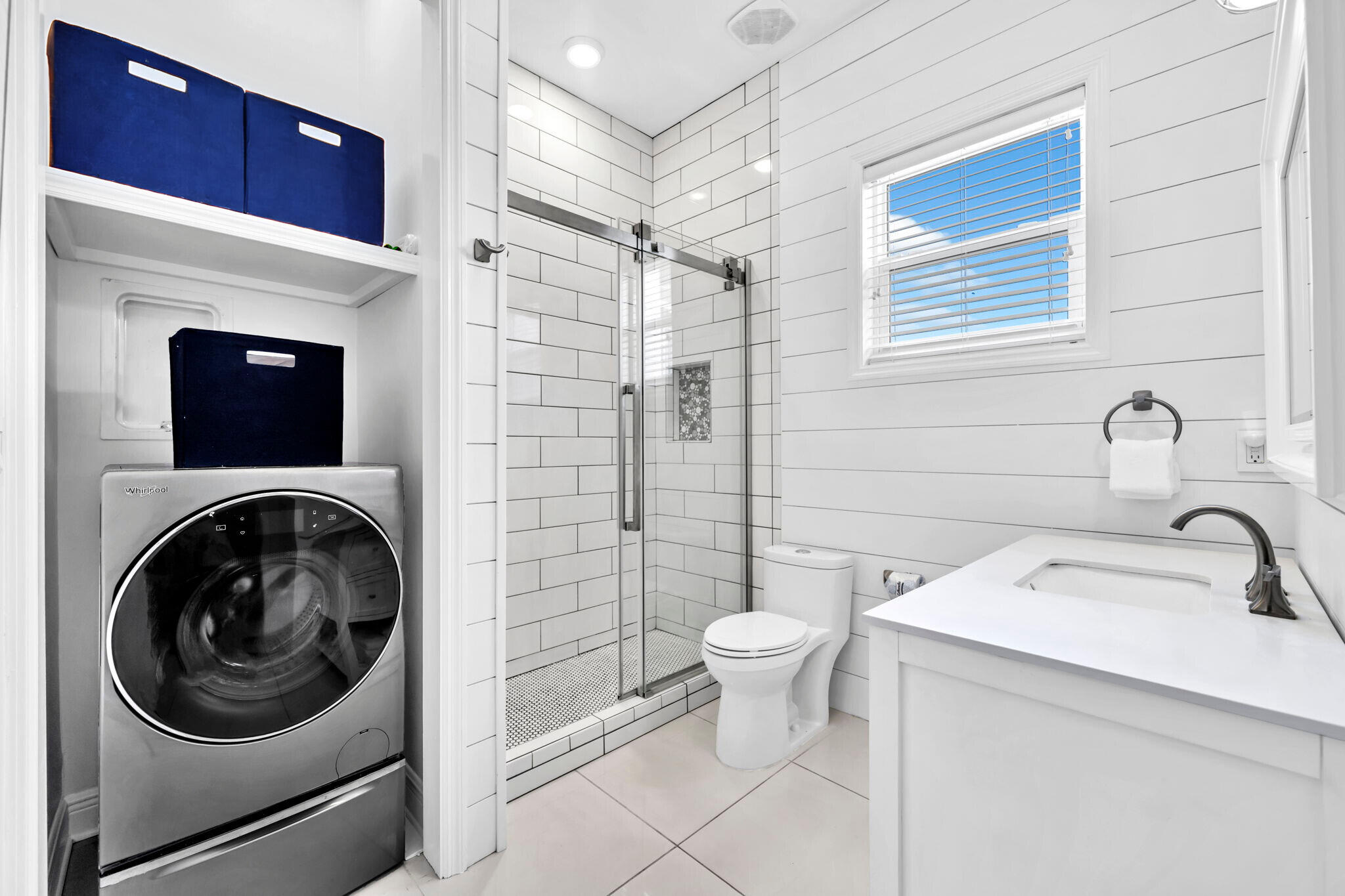 LEEWARD CONDO - Residential