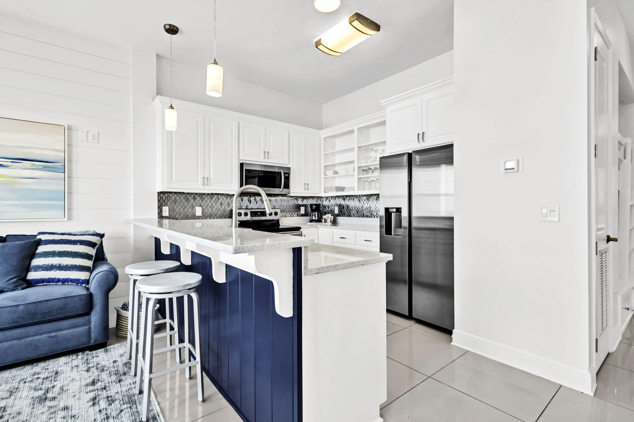 LEEWARD CONDO - Residential