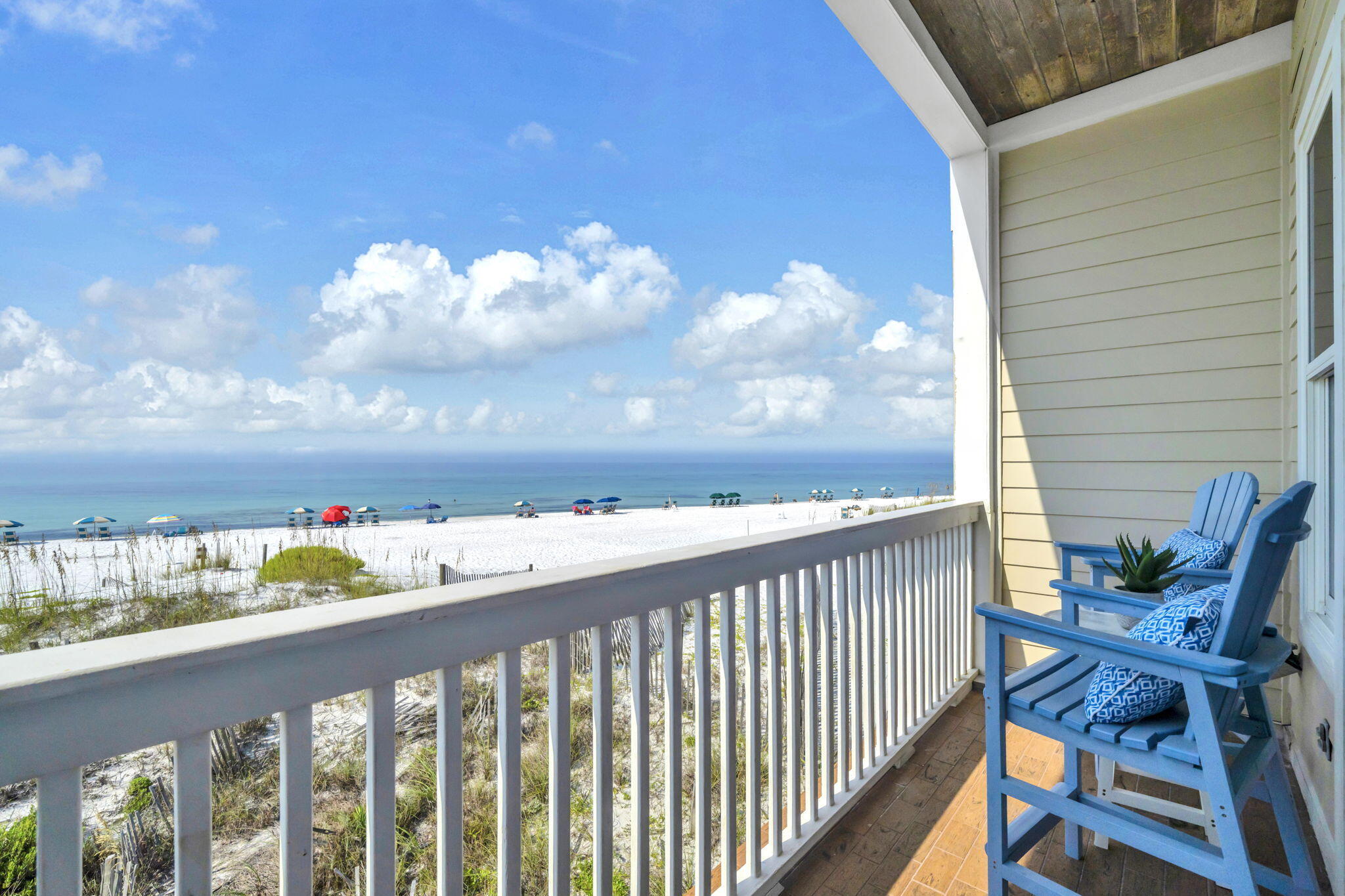 LEEWARD CONDO - Residential