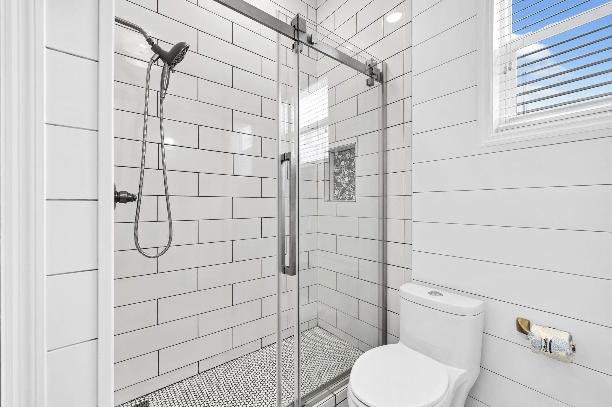 LEEWARD CONDO - Residential