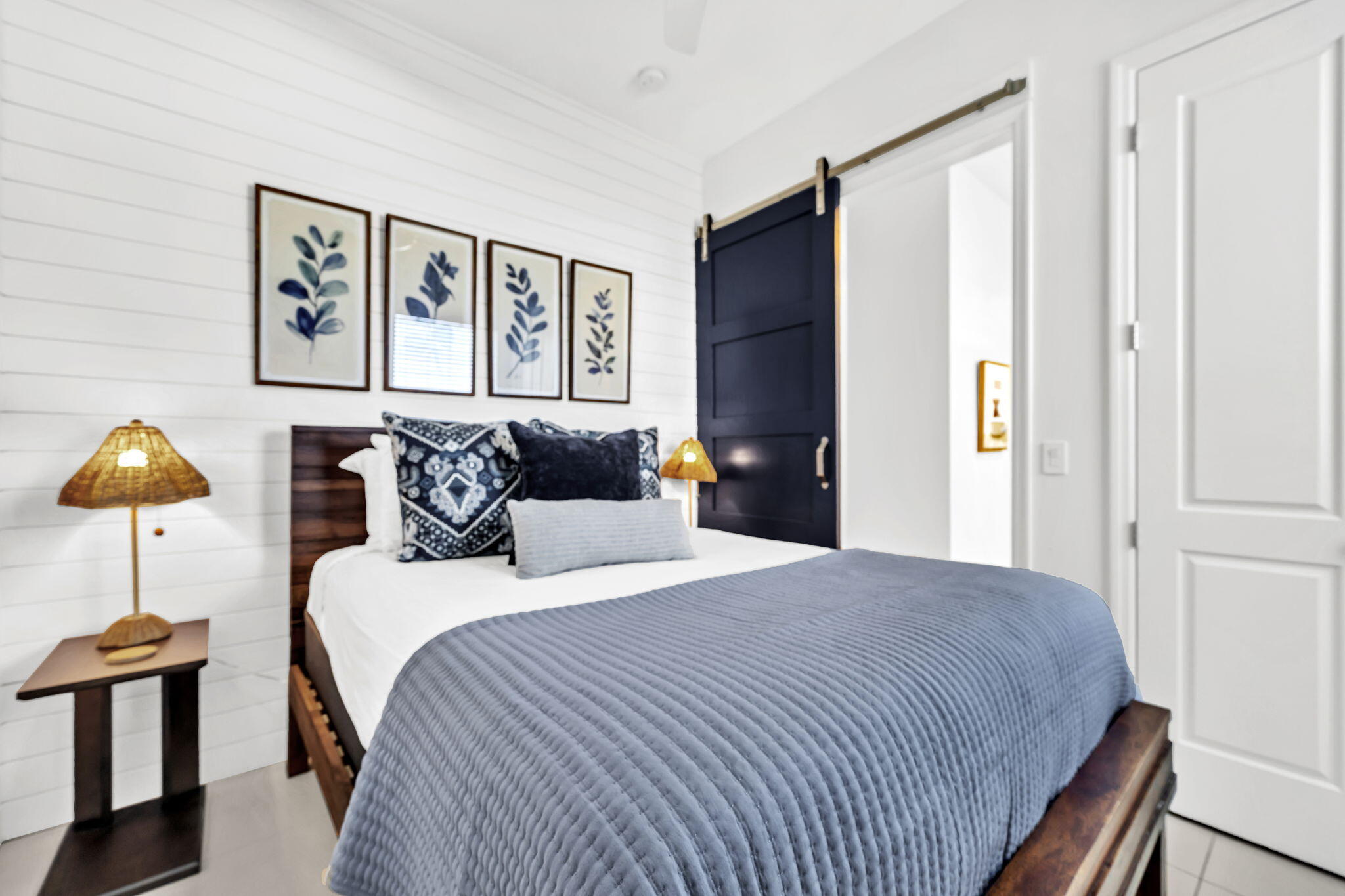 LEEWARD CONDO - Residential