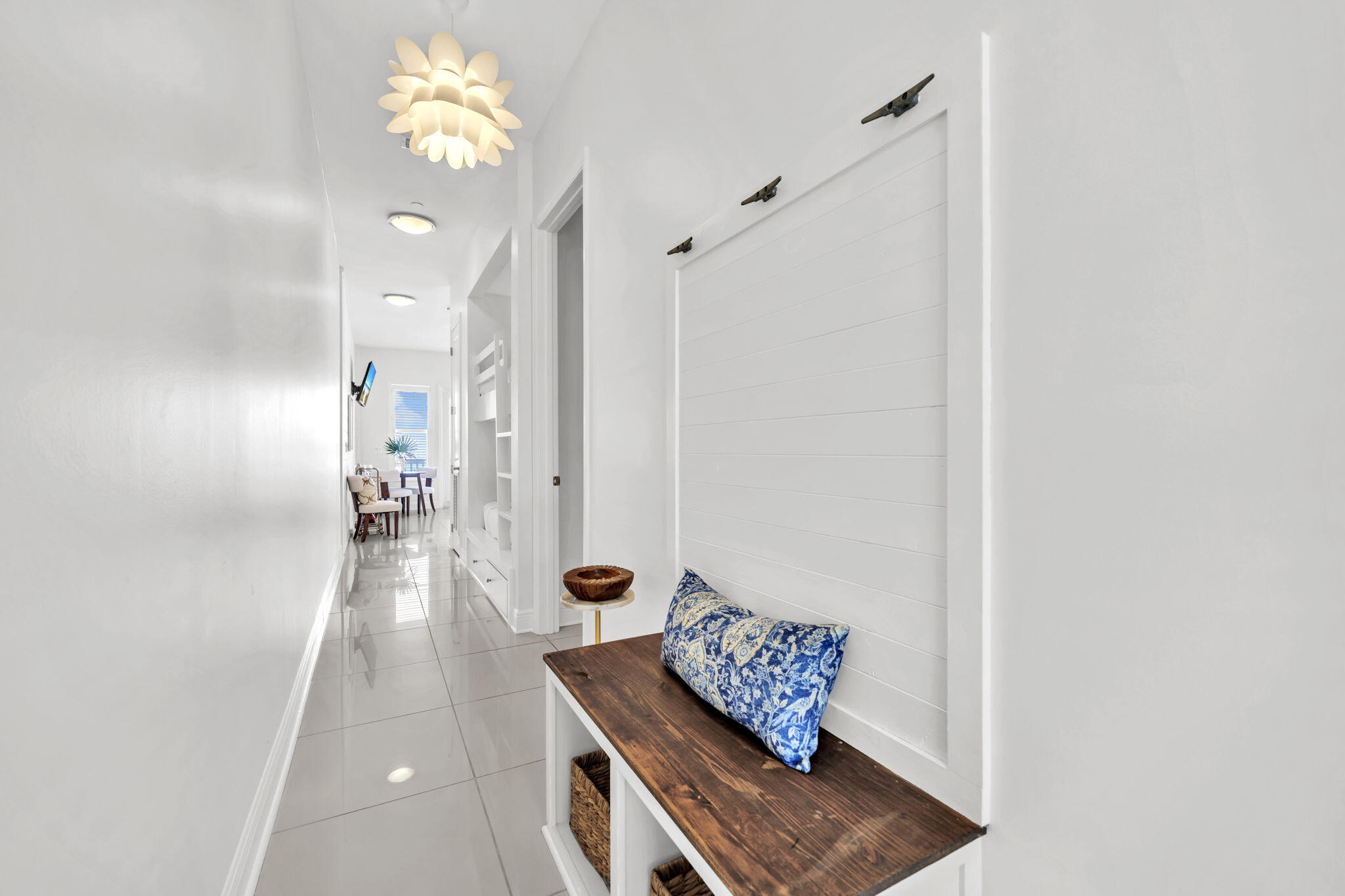 LEEWARD CONDO - Residential