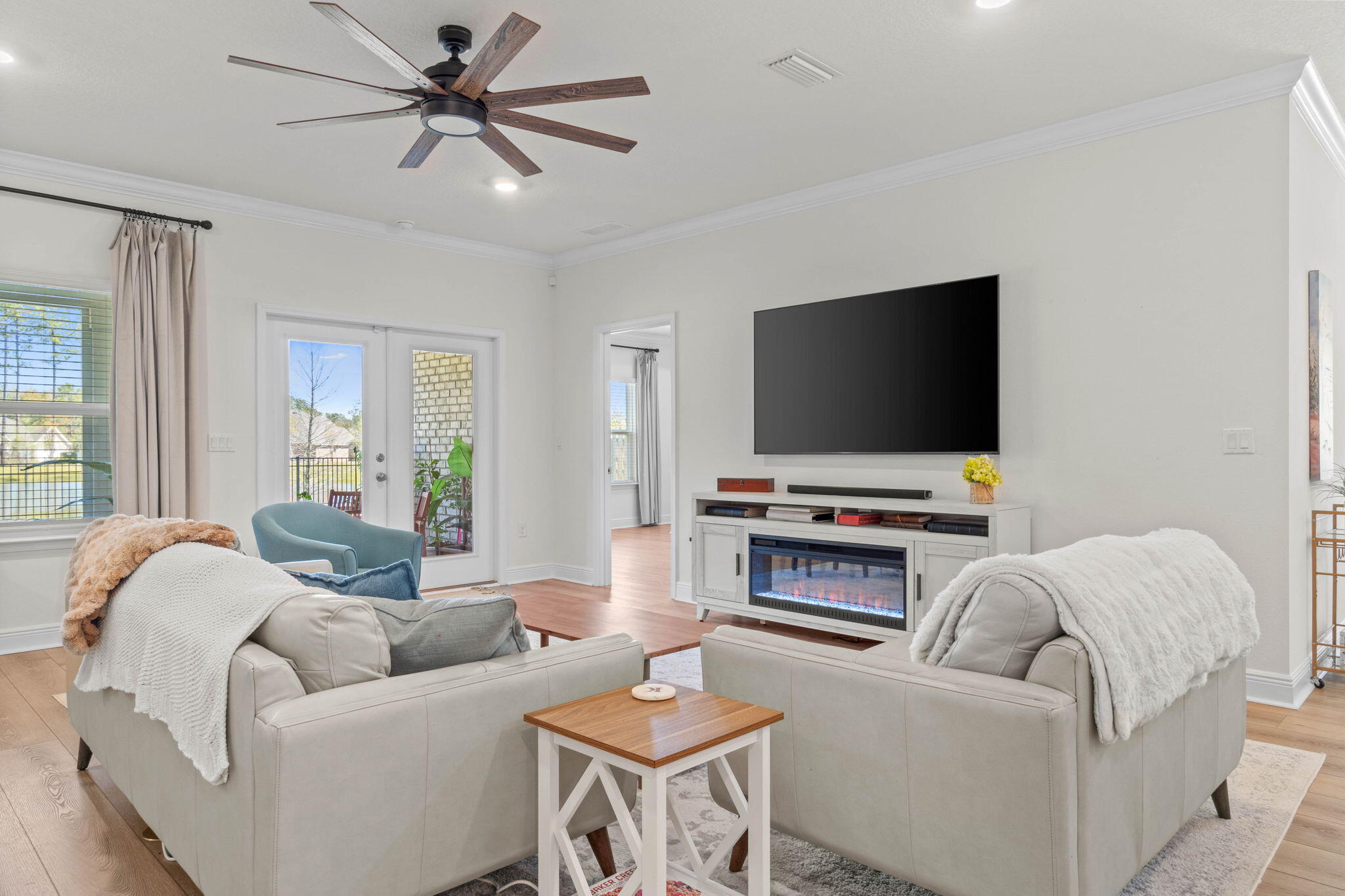 HAMMOCK BAY - Residential