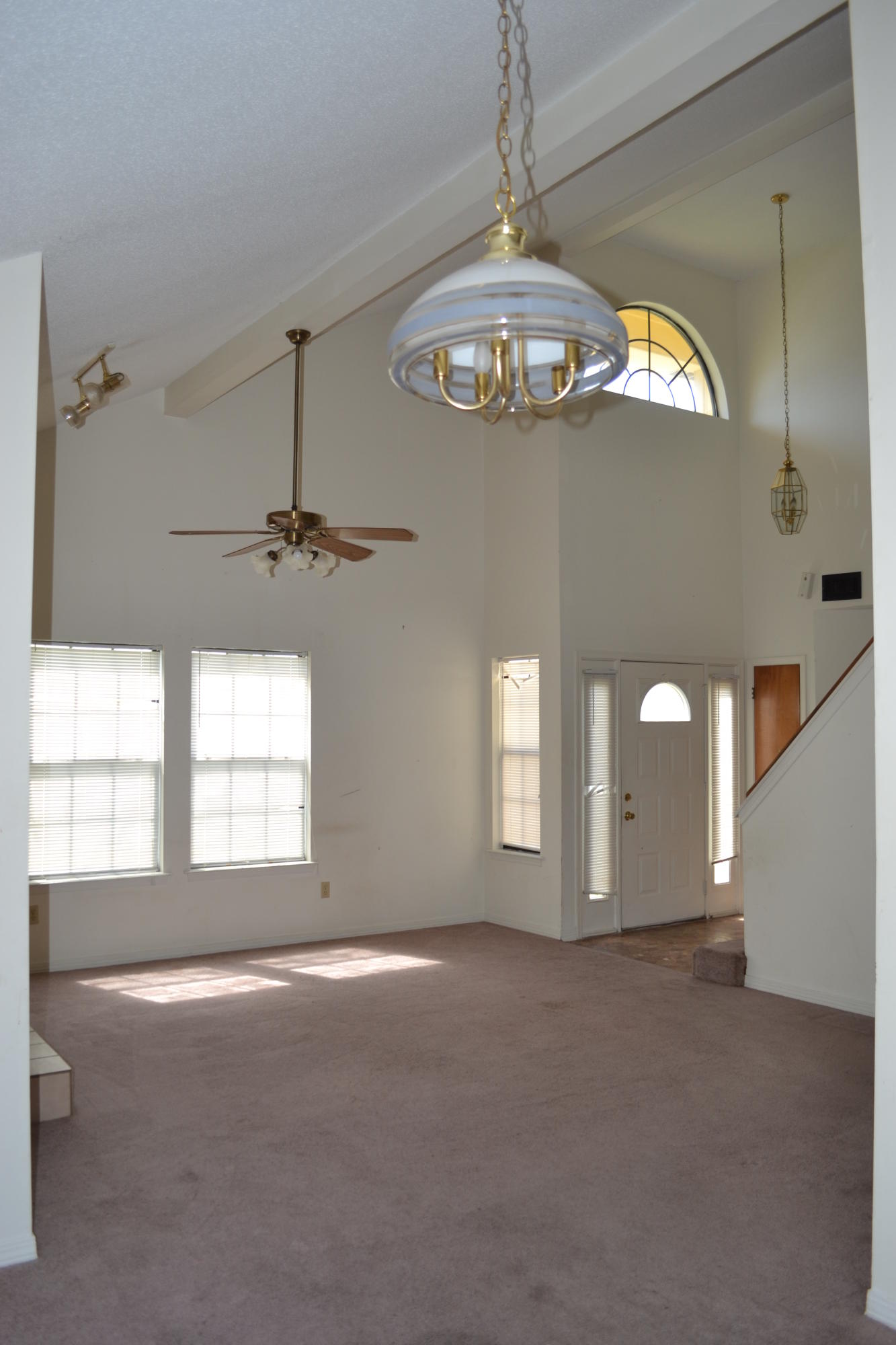 WOODLAND PARK EST - Residential