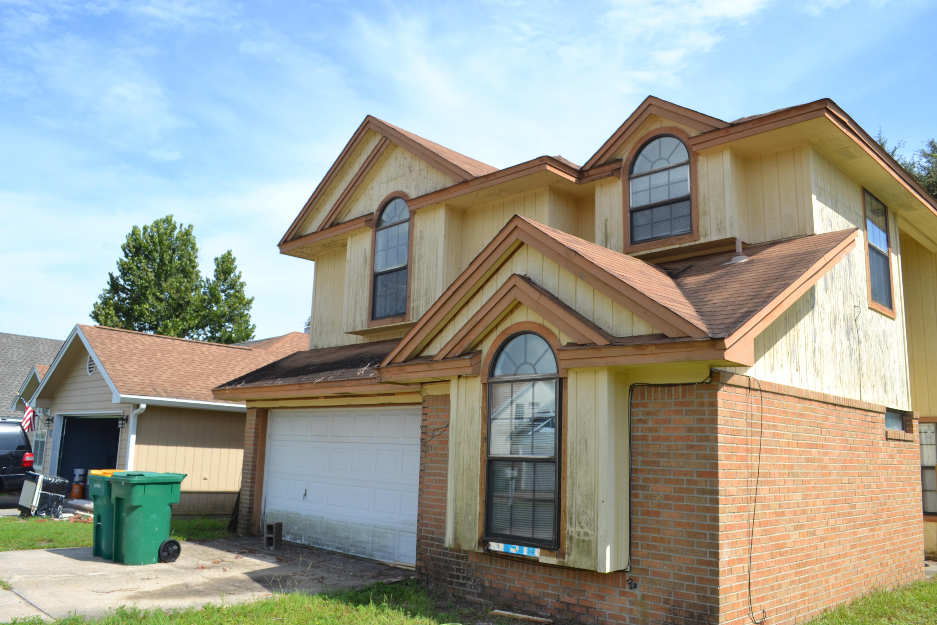 WOODLAND PARK EST - Residential