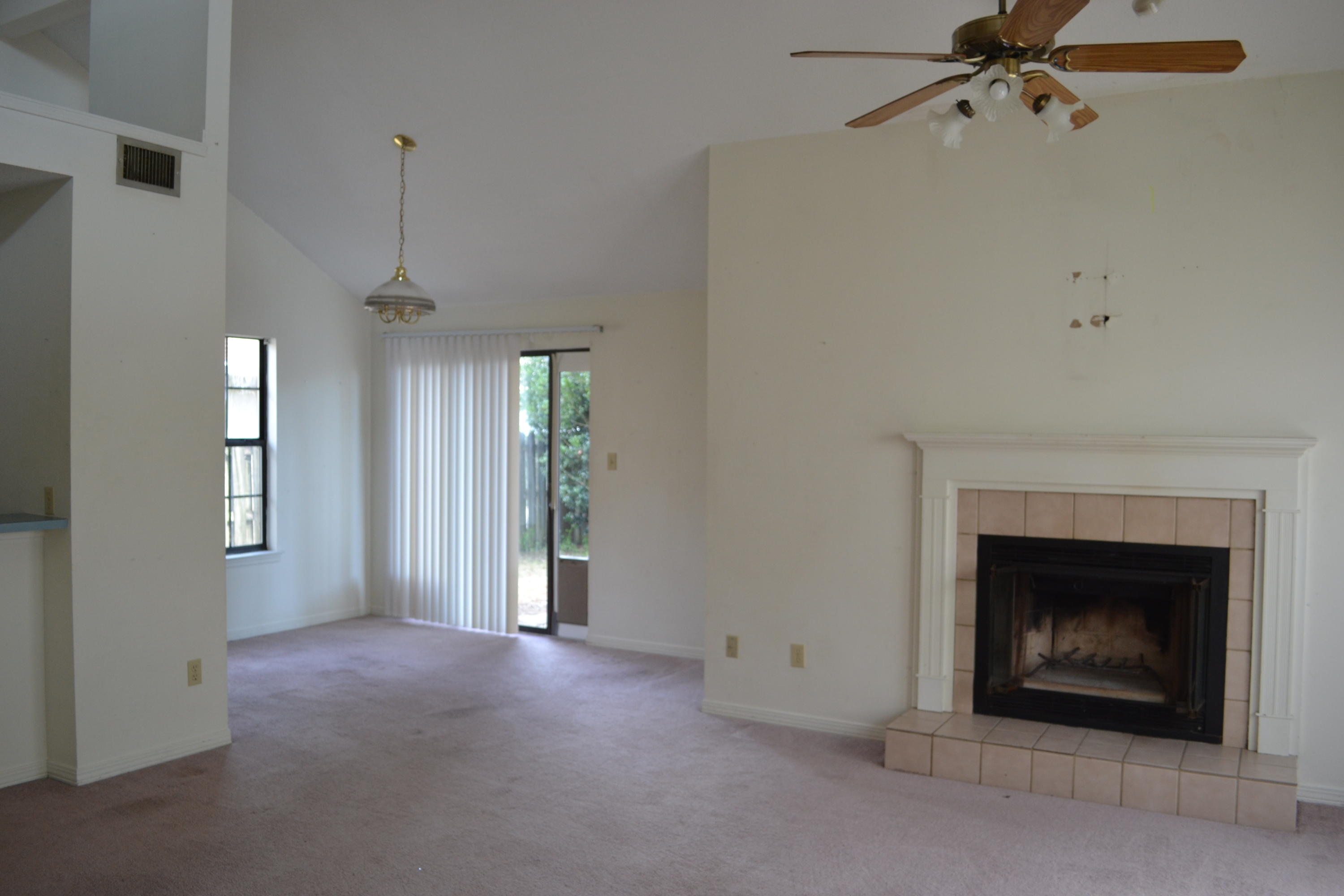 WOODLAND PARK EST - Residential