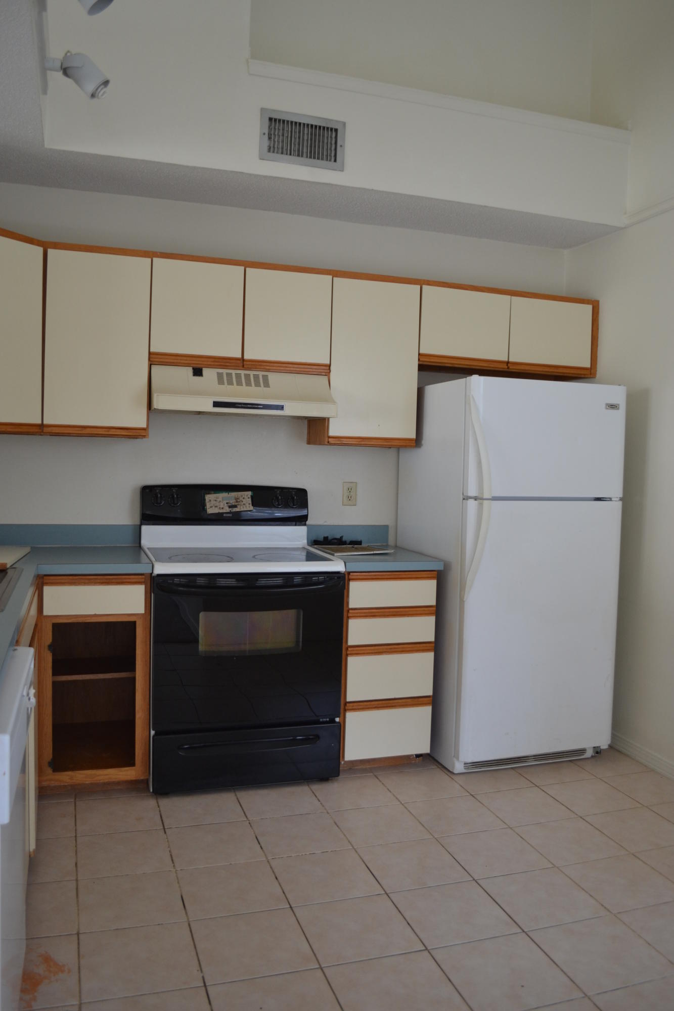 WOODLAND PARK EST - Residential