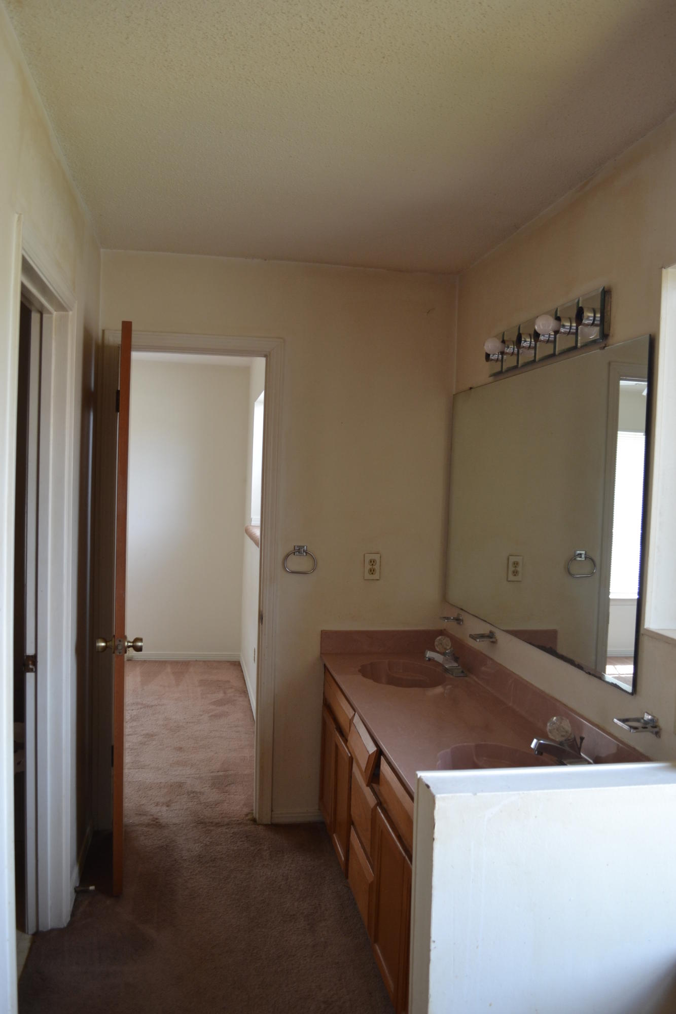 WOODLAND PARK EST - Residential