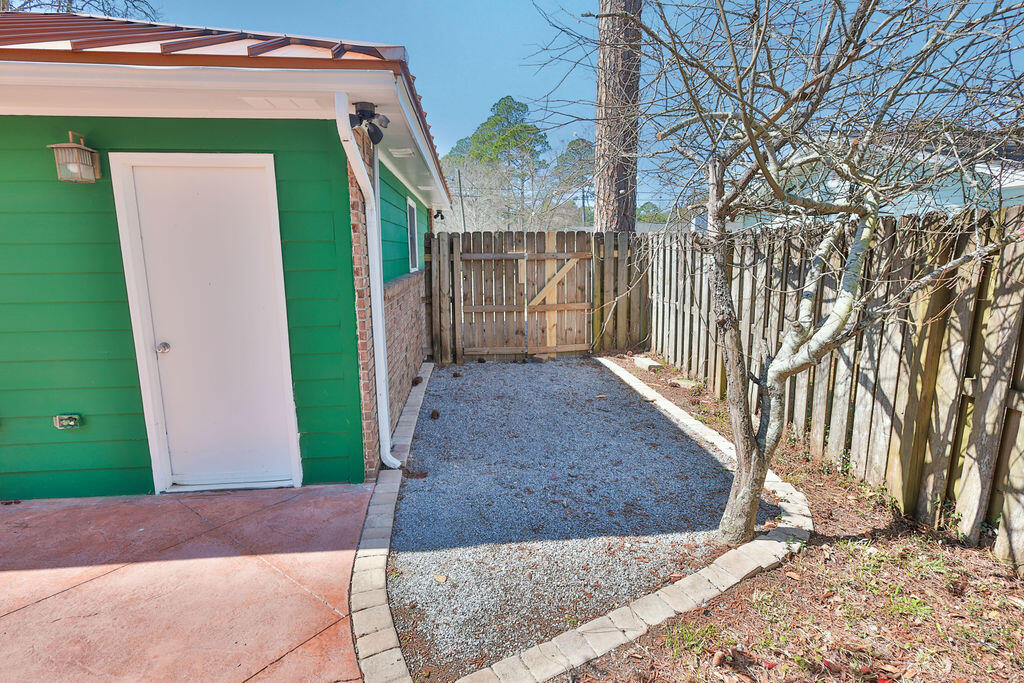 PINE MEADOWS 2ND ADDN - Residential