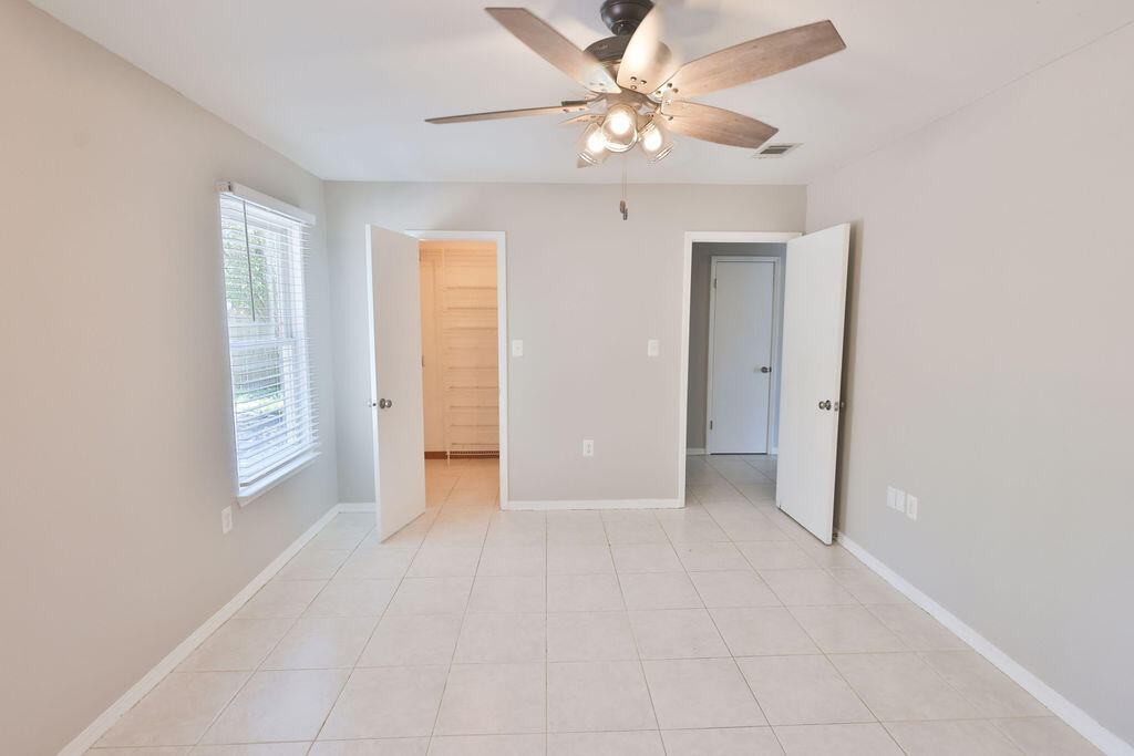 PINE MEADOWS 2ND ADDN - Residential