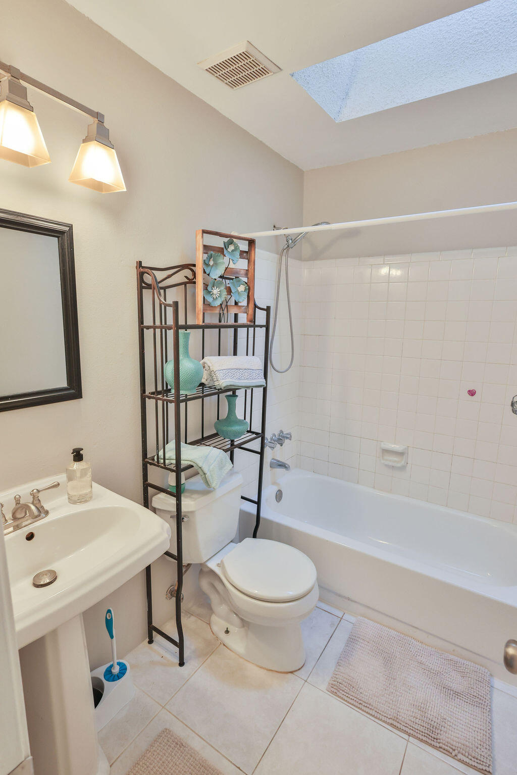 PINE MEADOWS 2ND ADDN - Residential