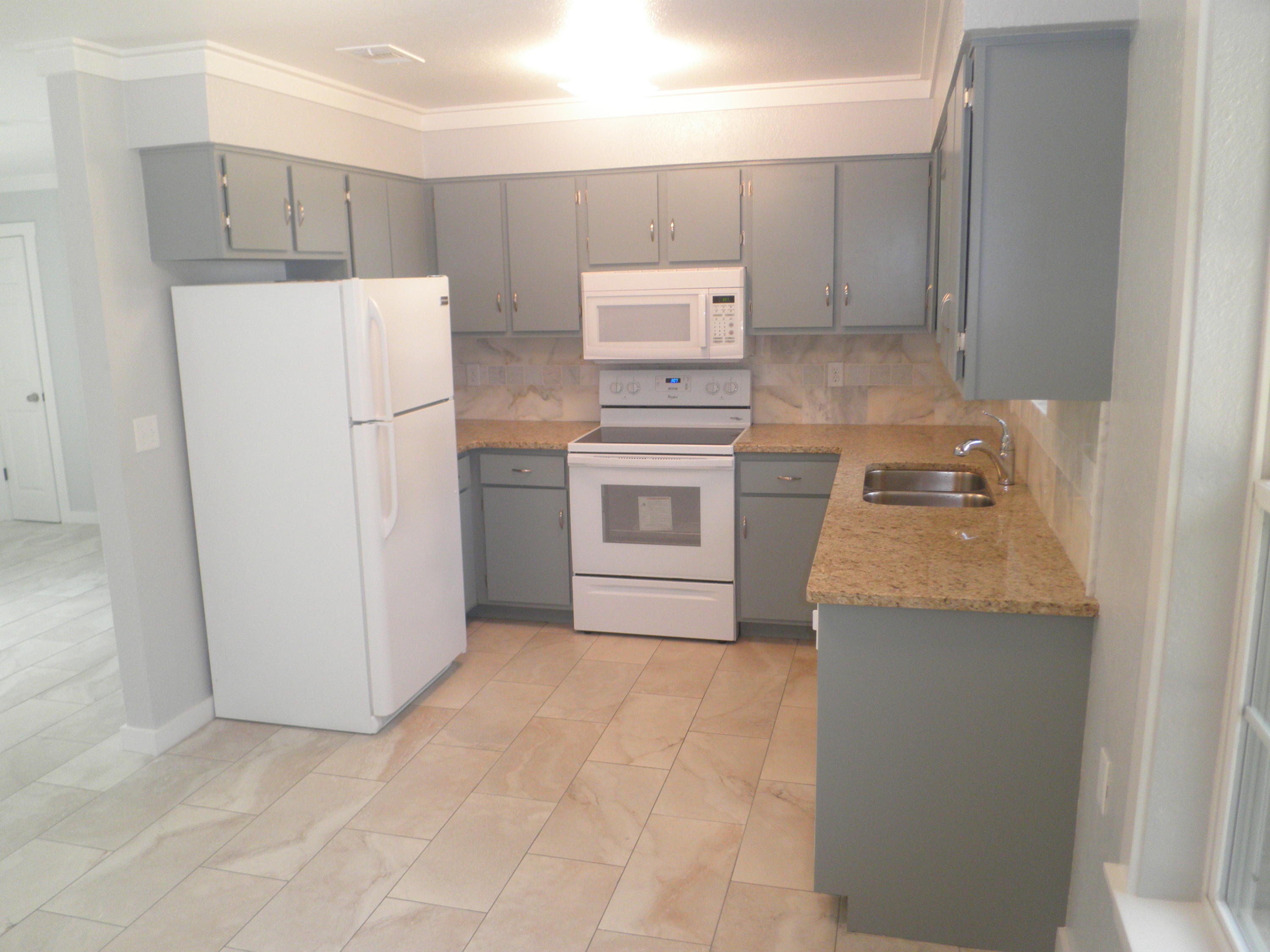 DEFUNIAK SPRINGS SOUTH ESTATES - Residential