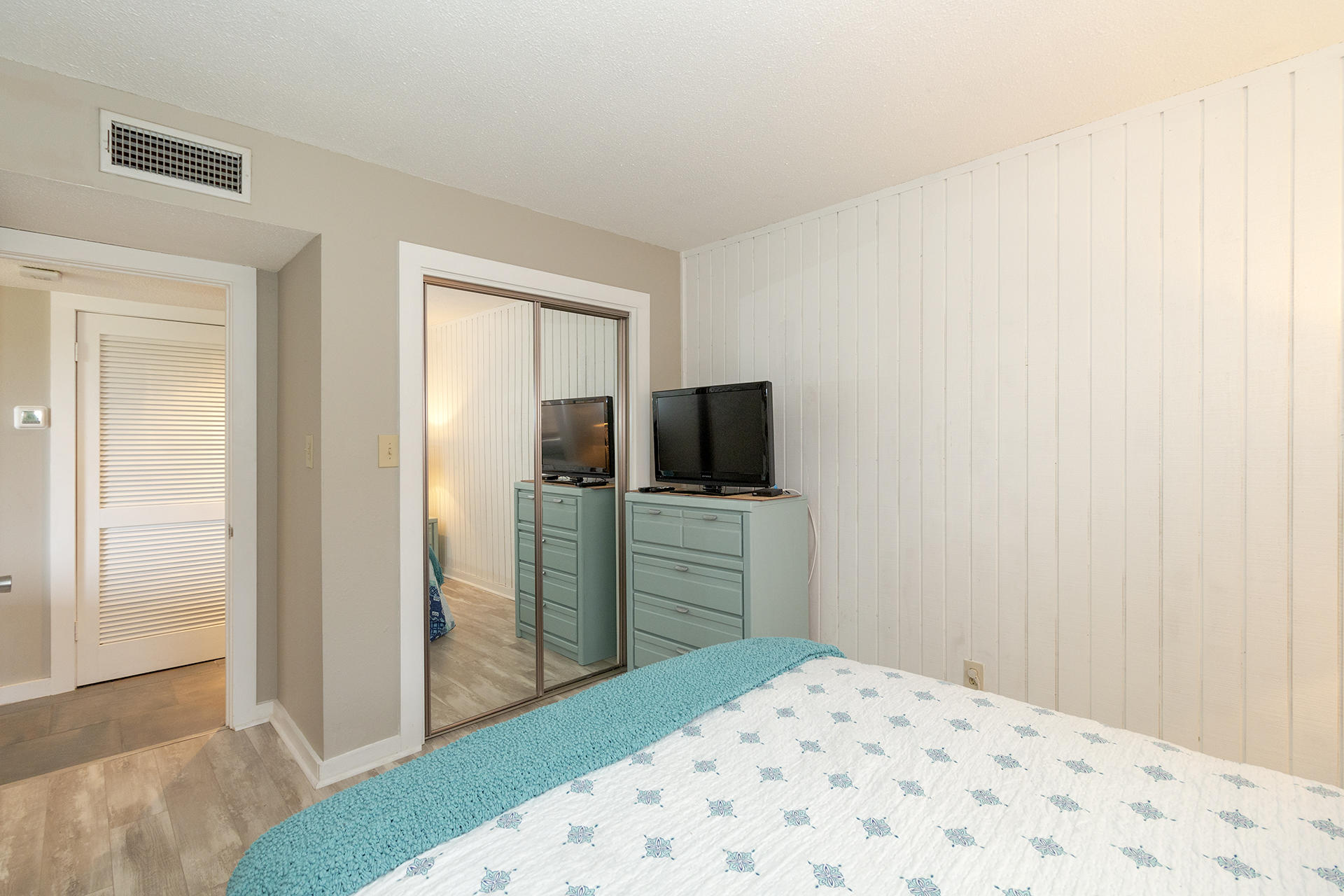 SEASCAPE CONDO GARDEN VILLA - Residential